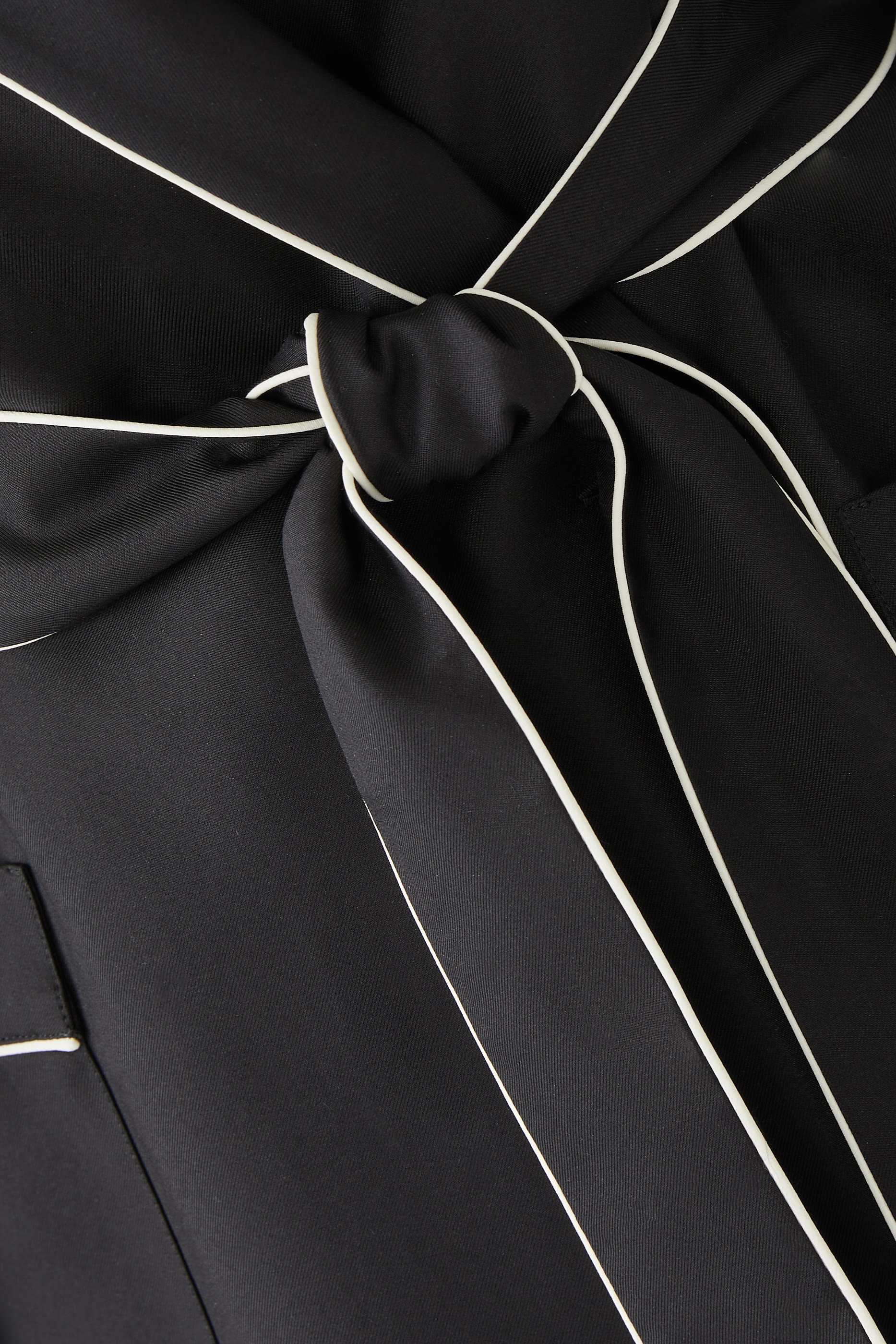 قميص بحزام تويل