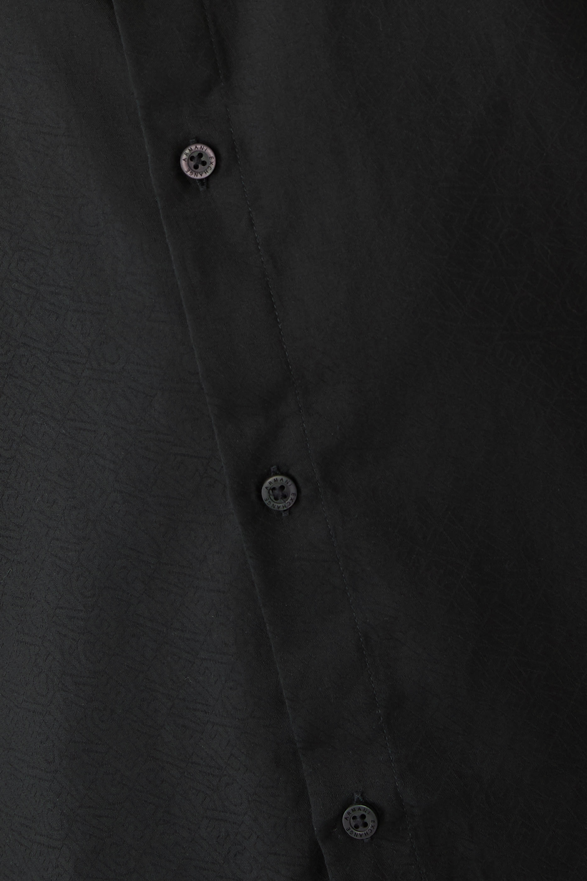 قميص بأكمام طويلة بشعار الماركة