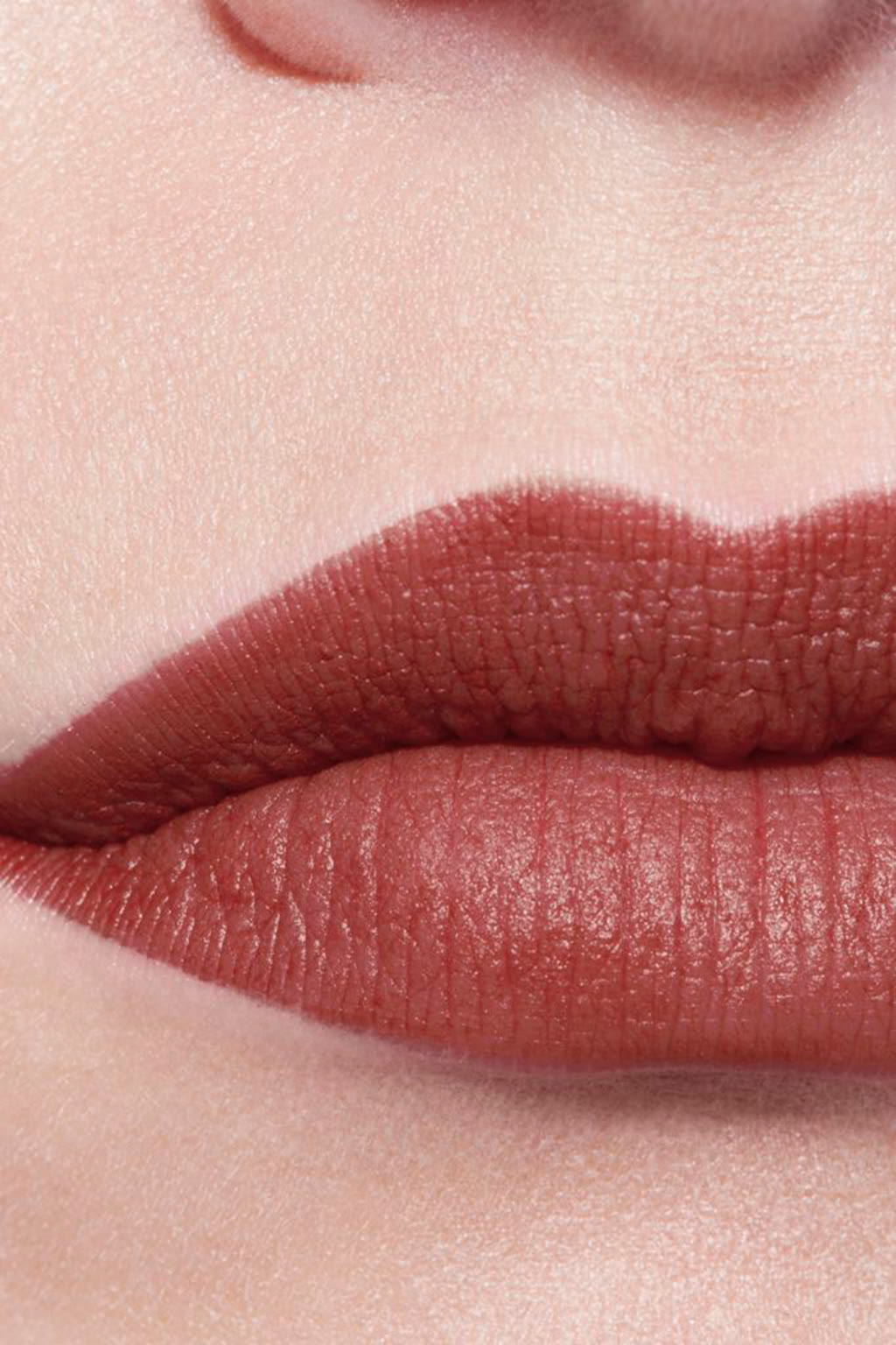 أحمر شفاه سائل خالٍ من اللمعية روج ألور إنك ROUGE ALLURE INK