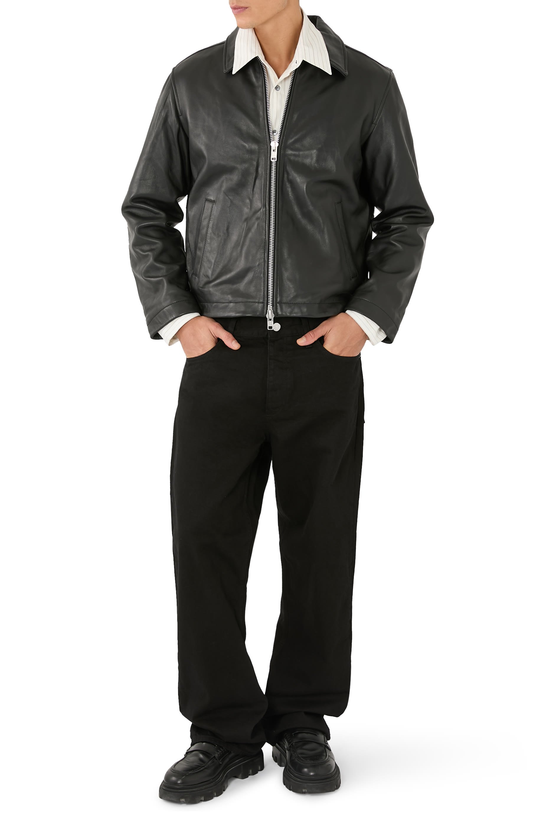 جاكيت جلد قصيرة