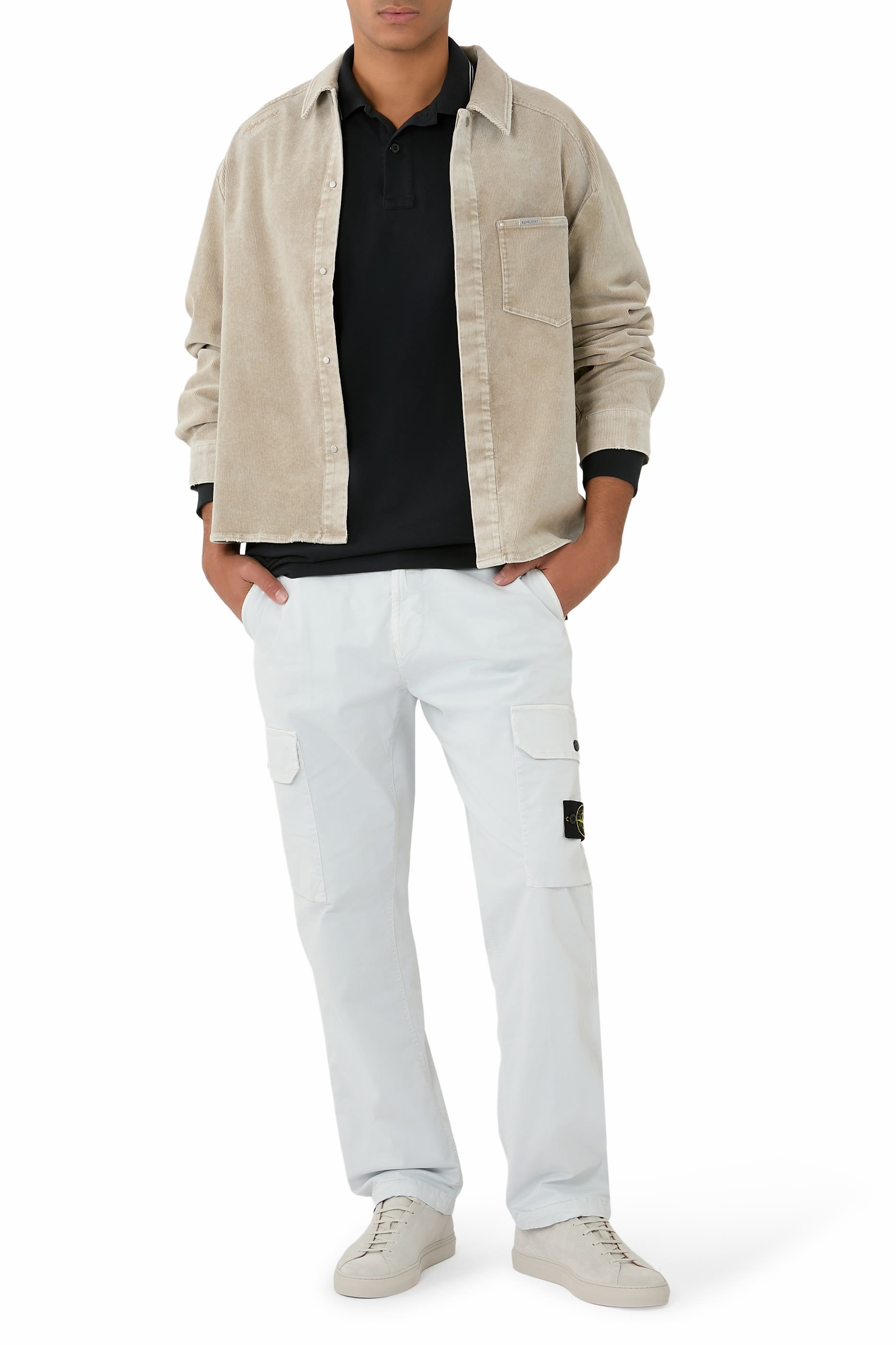 قميص بولو بأكمام طويلة ورقعة شعار الماركة