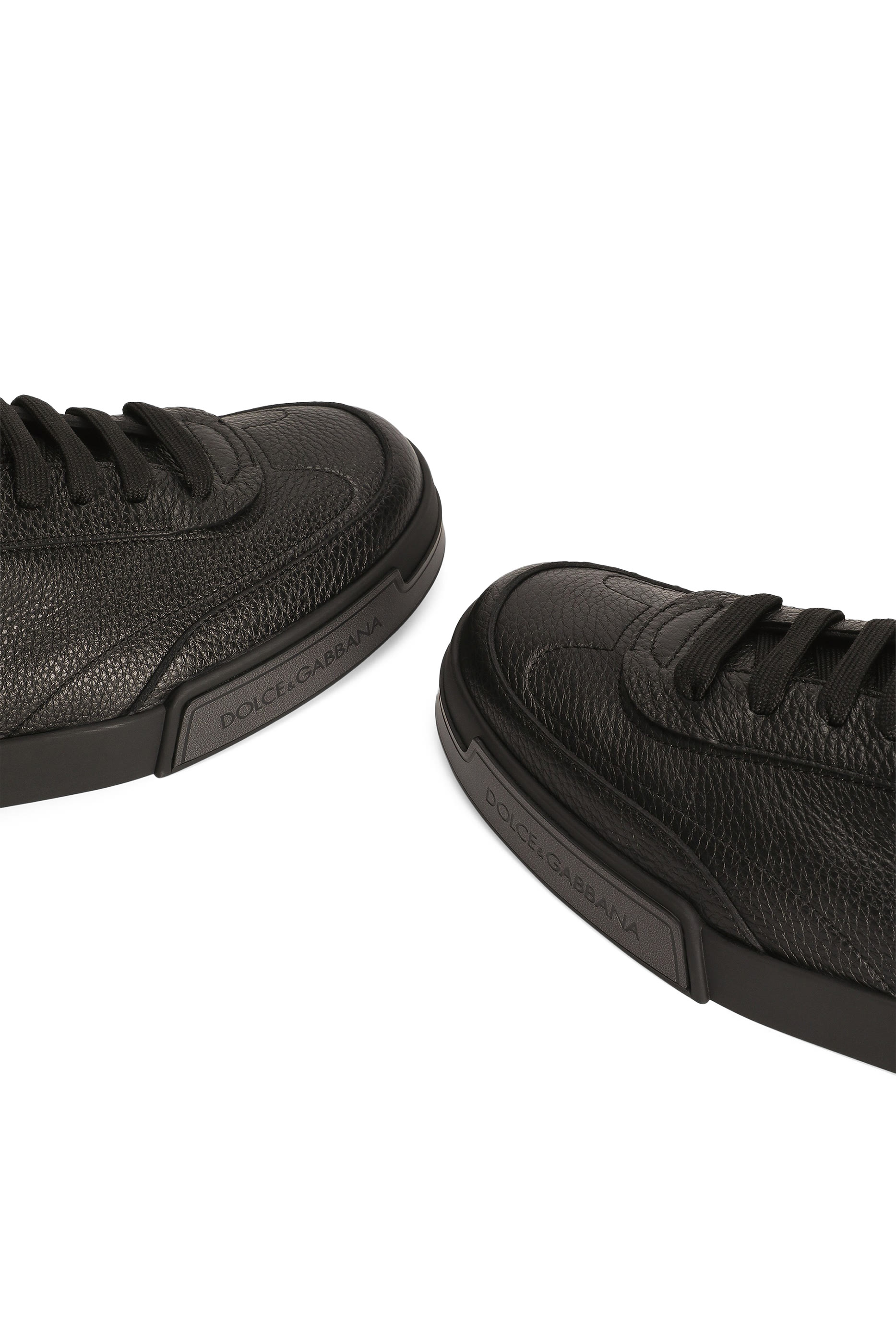 سنيكرز بوتوفينو يات جلد عجل