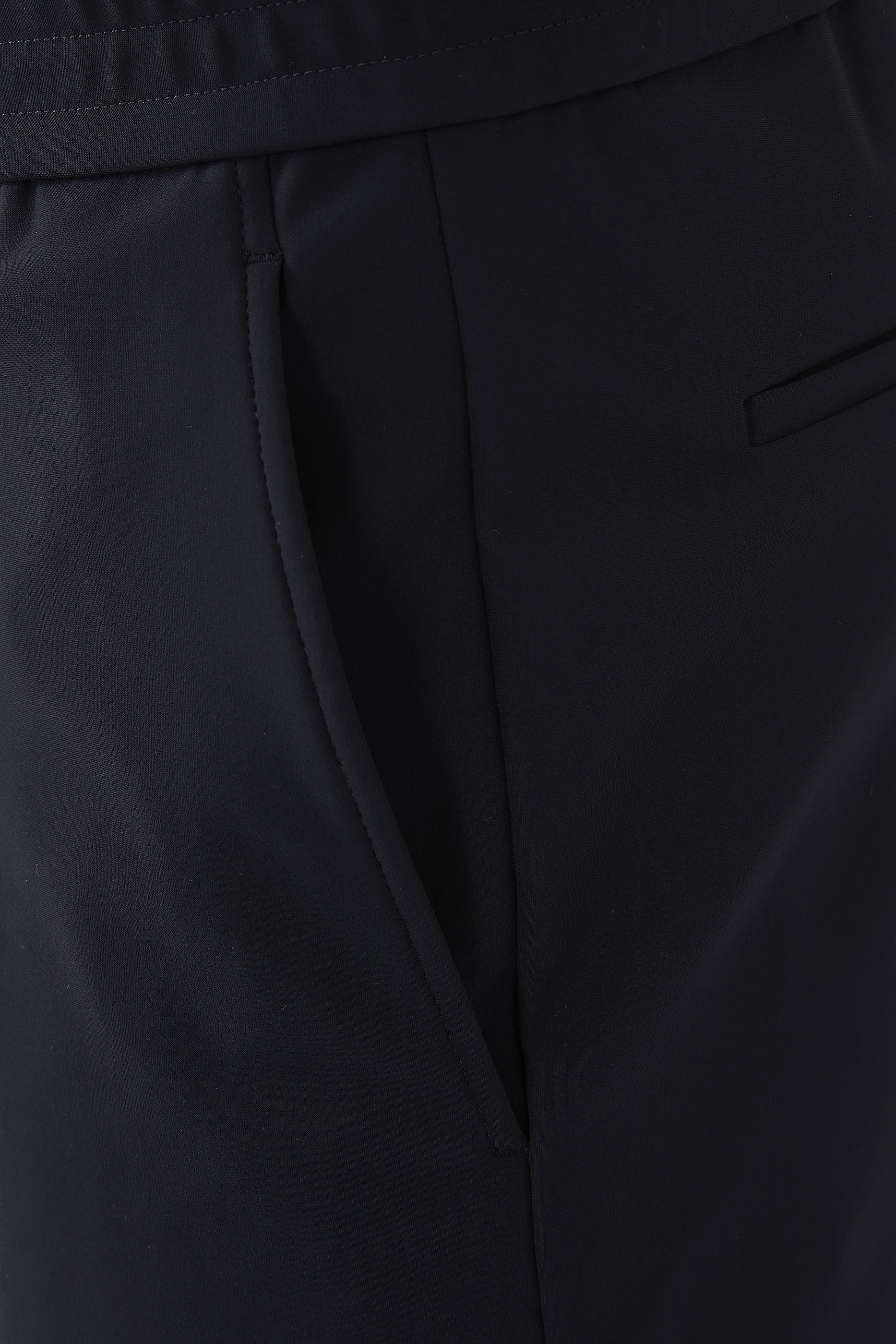 شورت كيرتس بقصة مناسبة للجسم