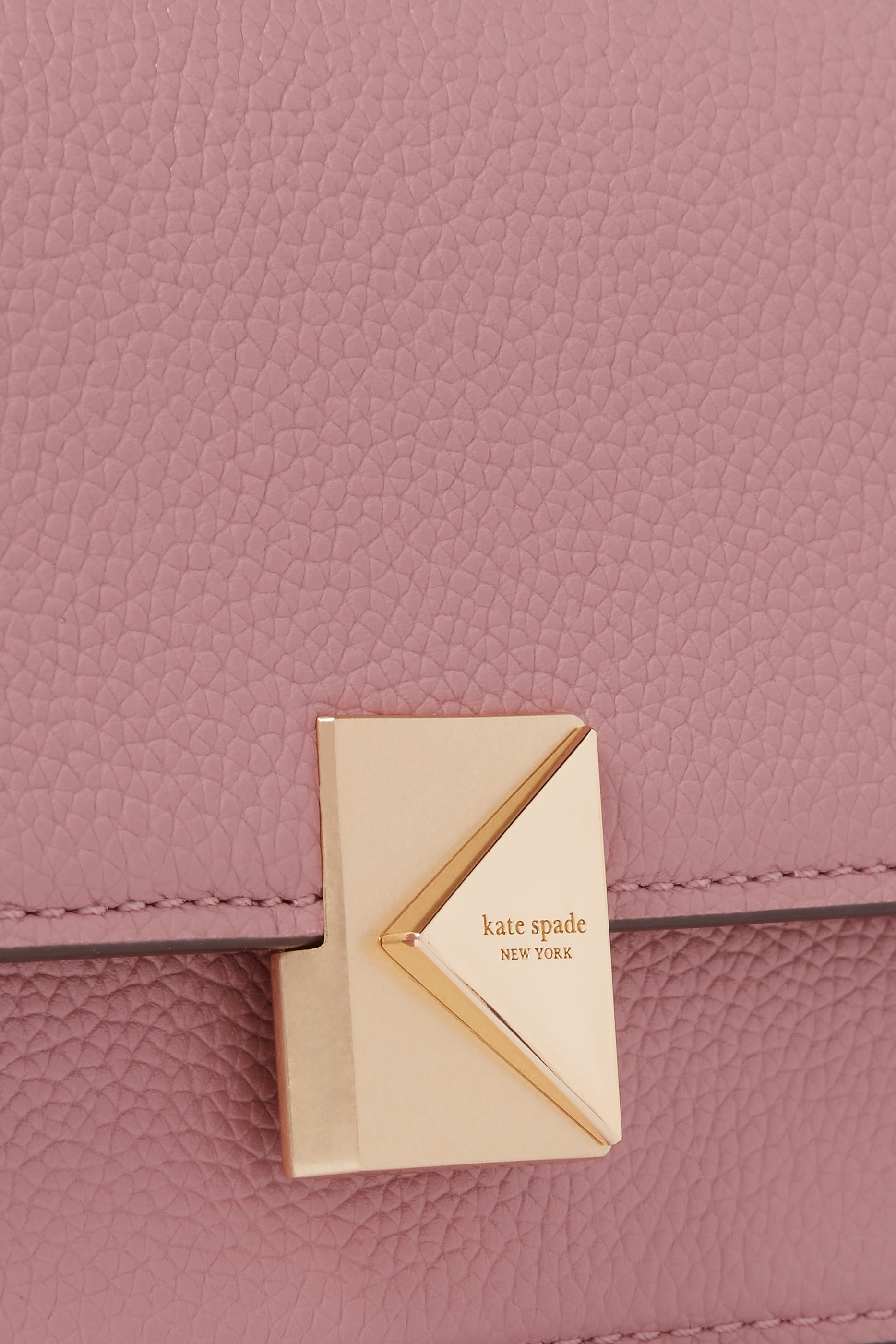 حقيبة كروس ديكو صغيرة بغطاء قلاب بسلسلة