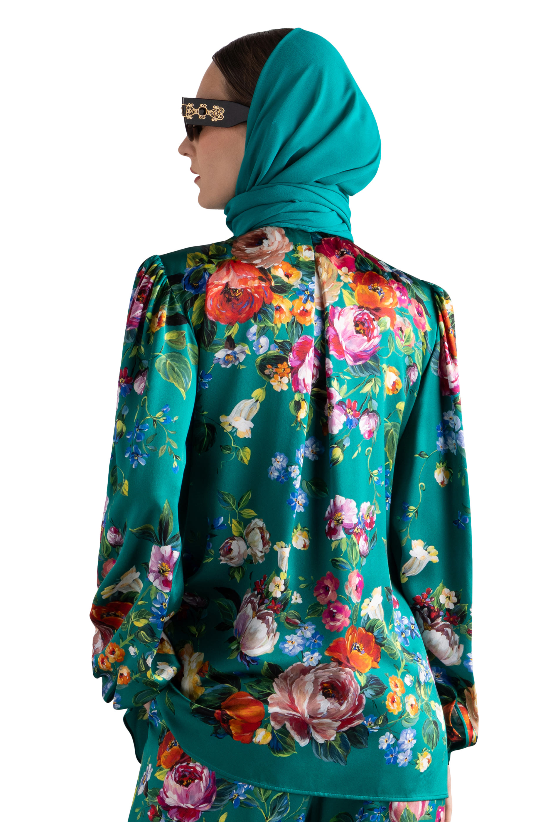 قميص بنقشة ورد ستان