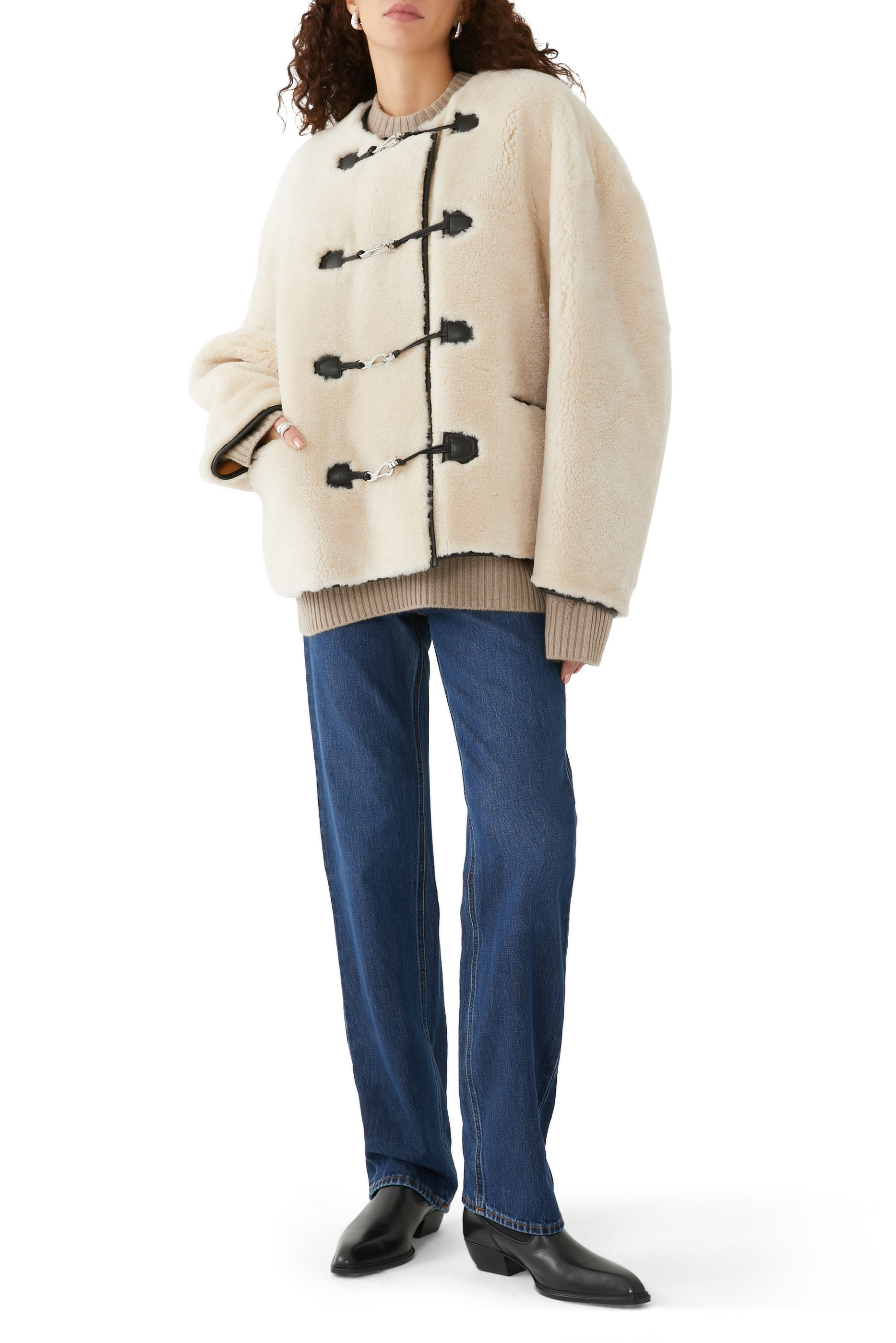 بنطال جينز دنيم بقصة كلاسيكية