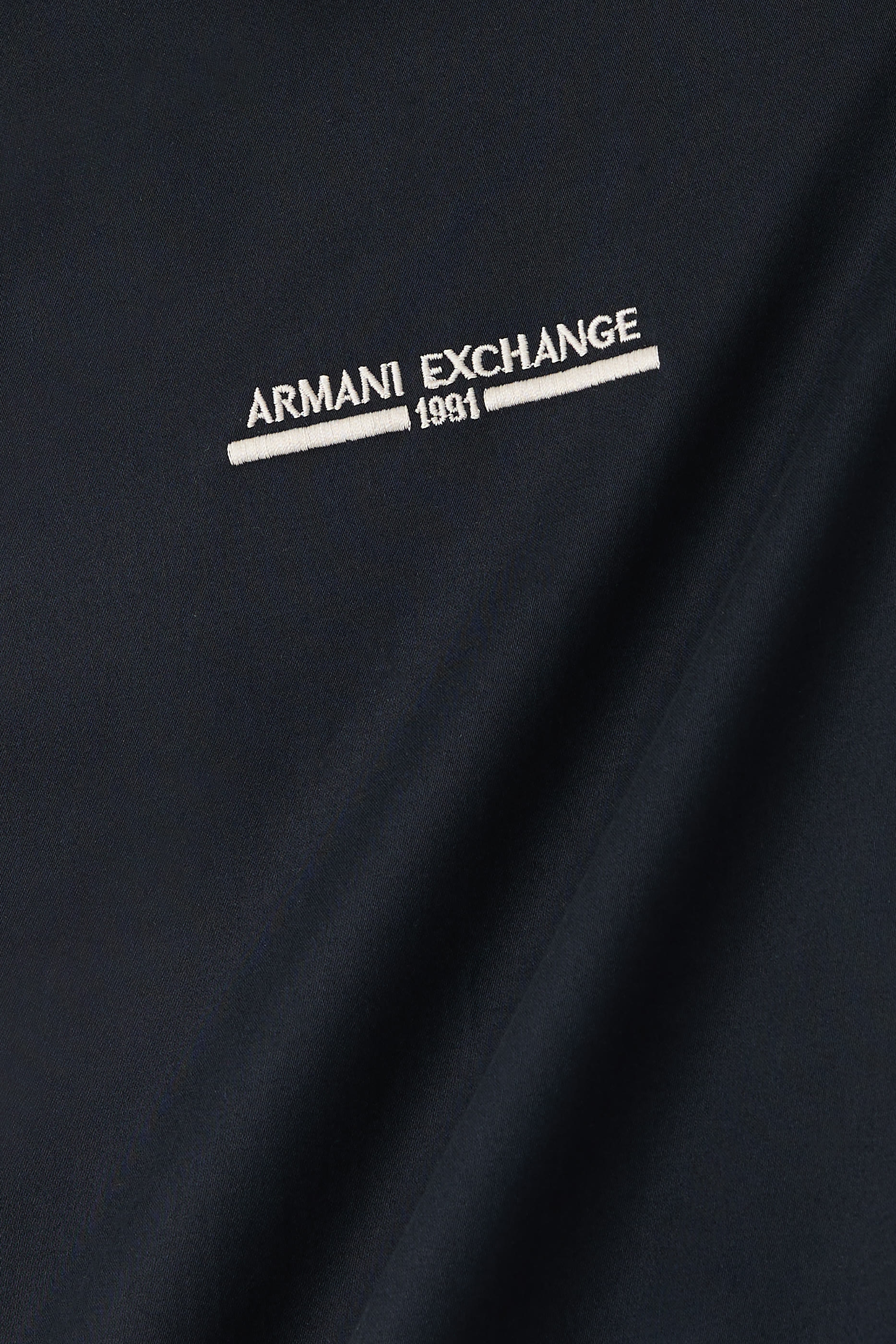 قميص مارينا بأكمام طويلة وشعار الماركة