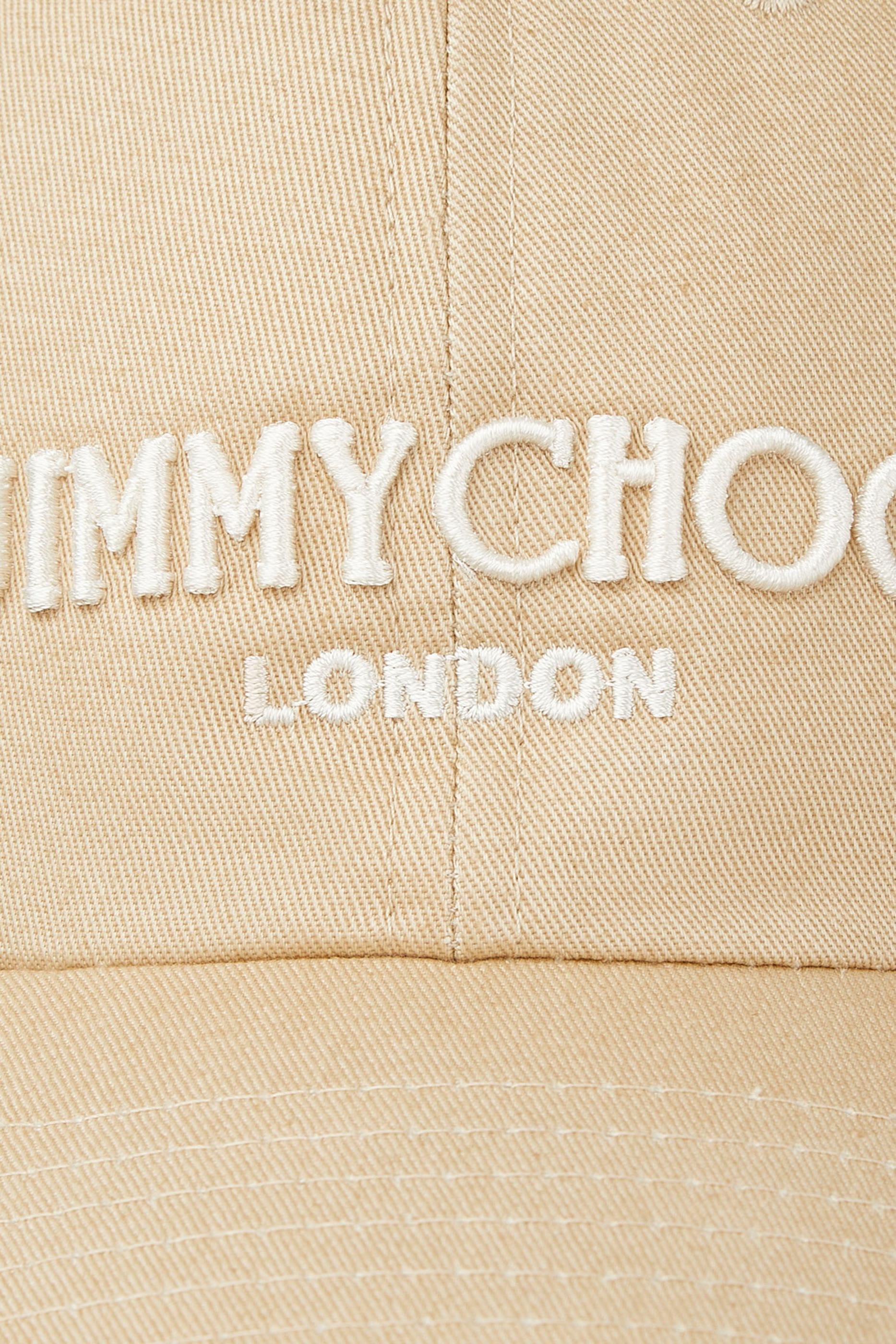 كاب مطرز بشعار الماركة