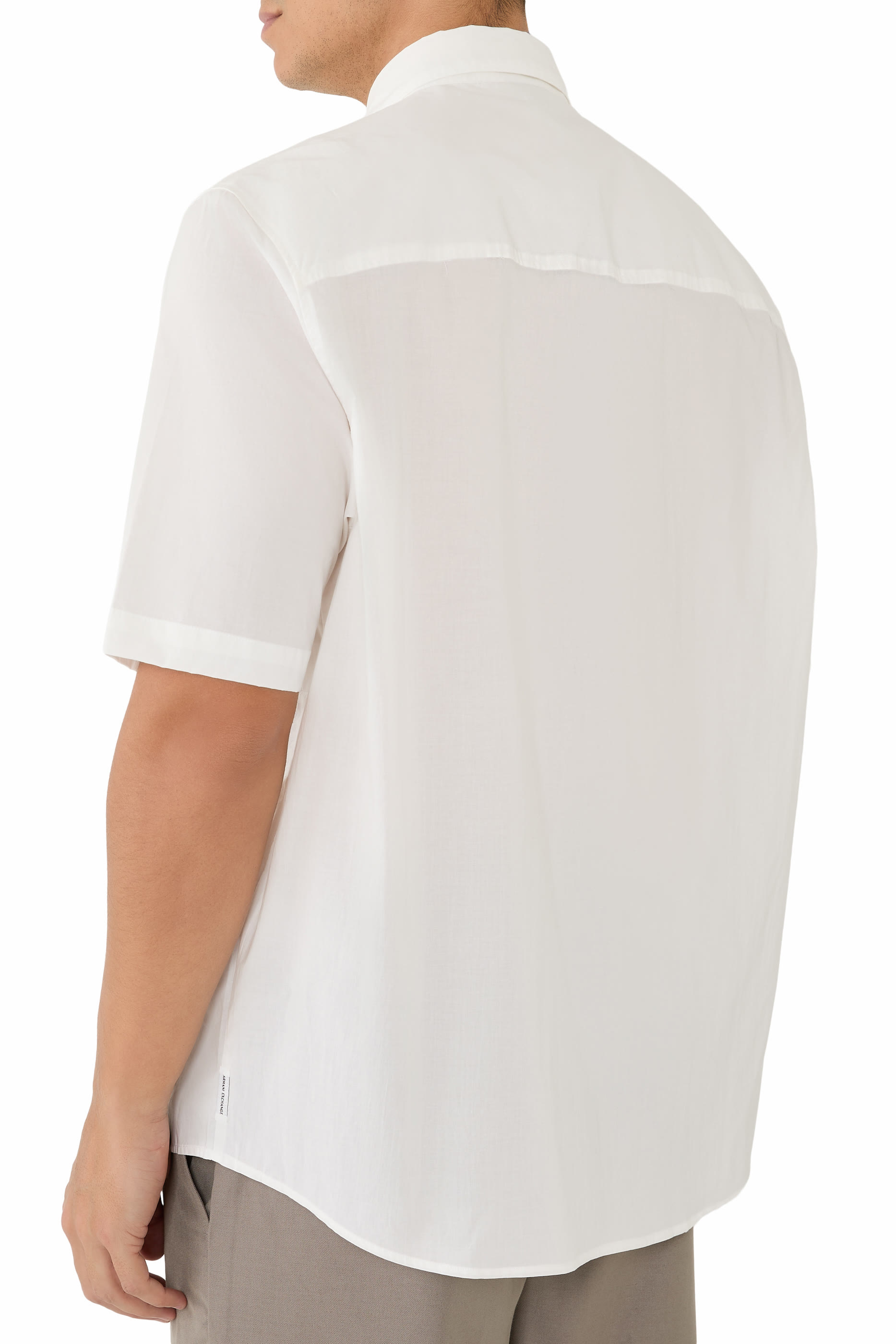 قميص بشعار الماركة