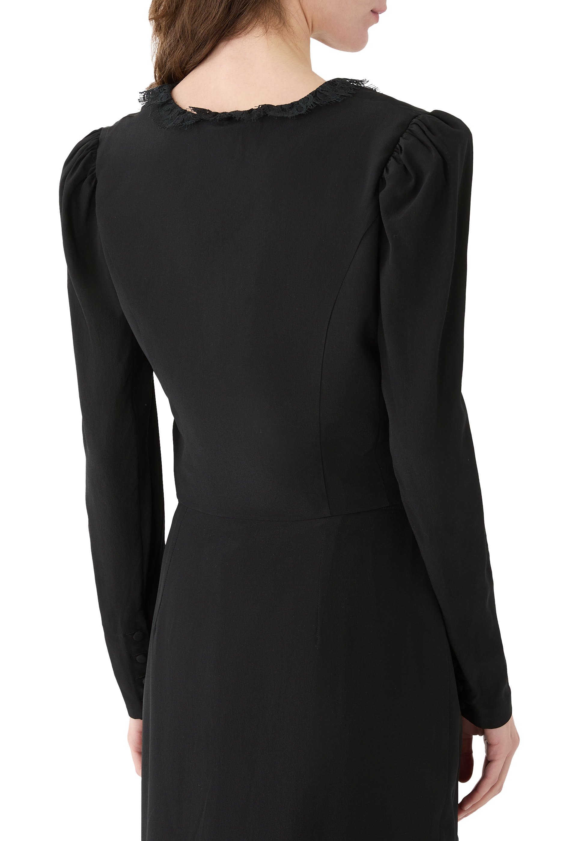 بلوزة بتصميم صدرية مزينة بكشكش حرير