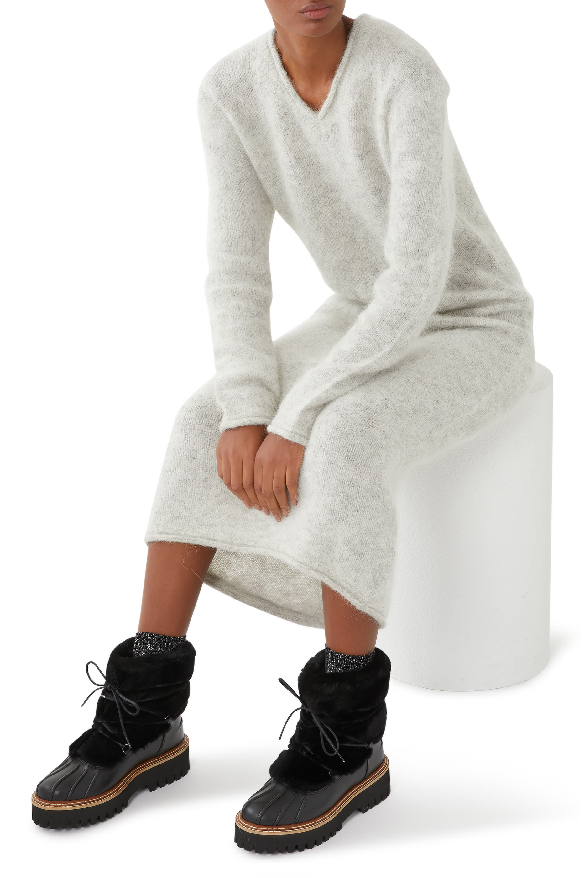 حذاء بوت متوسط الطول برباط من صوف ميرينو المكوي