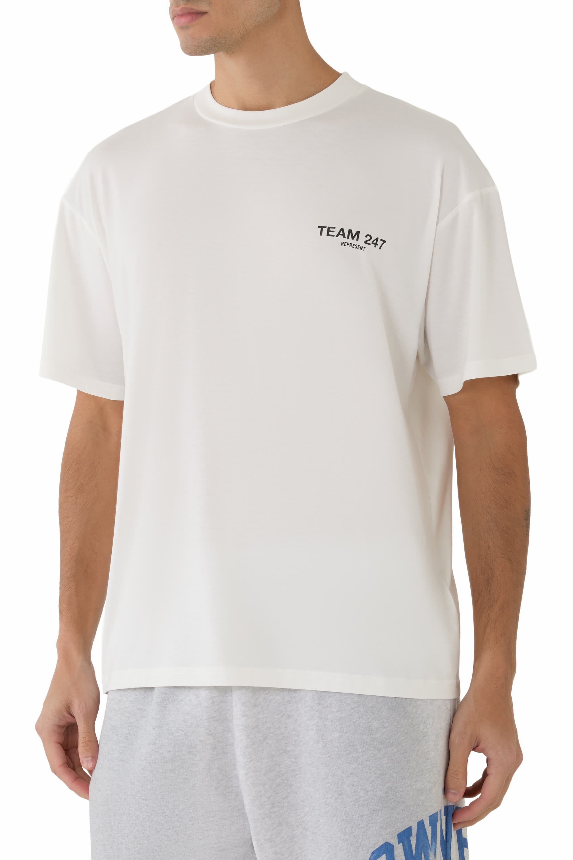 تيشيرت بقصة فضفاضة وشعار تيم 247