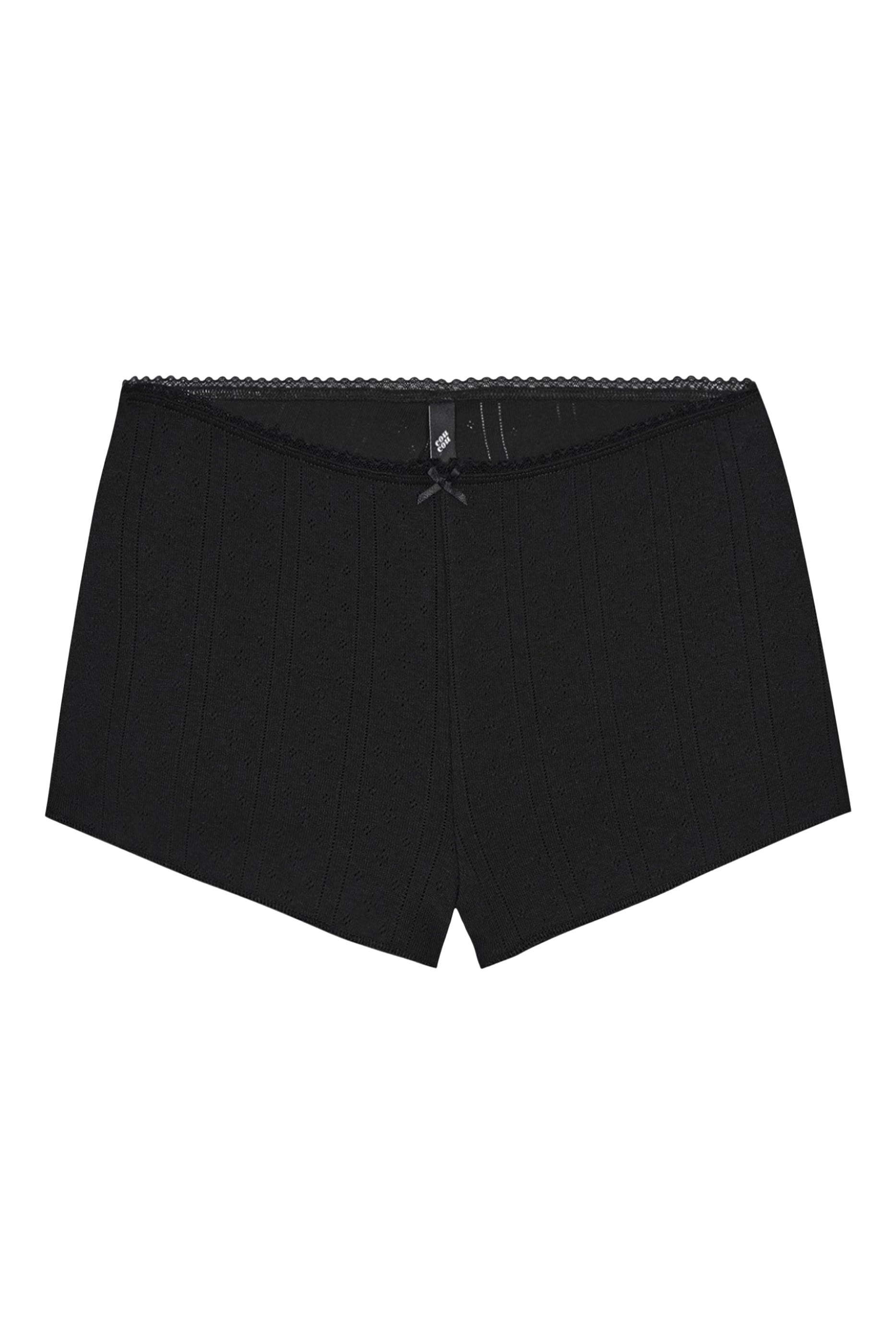 شورت قصير جدا