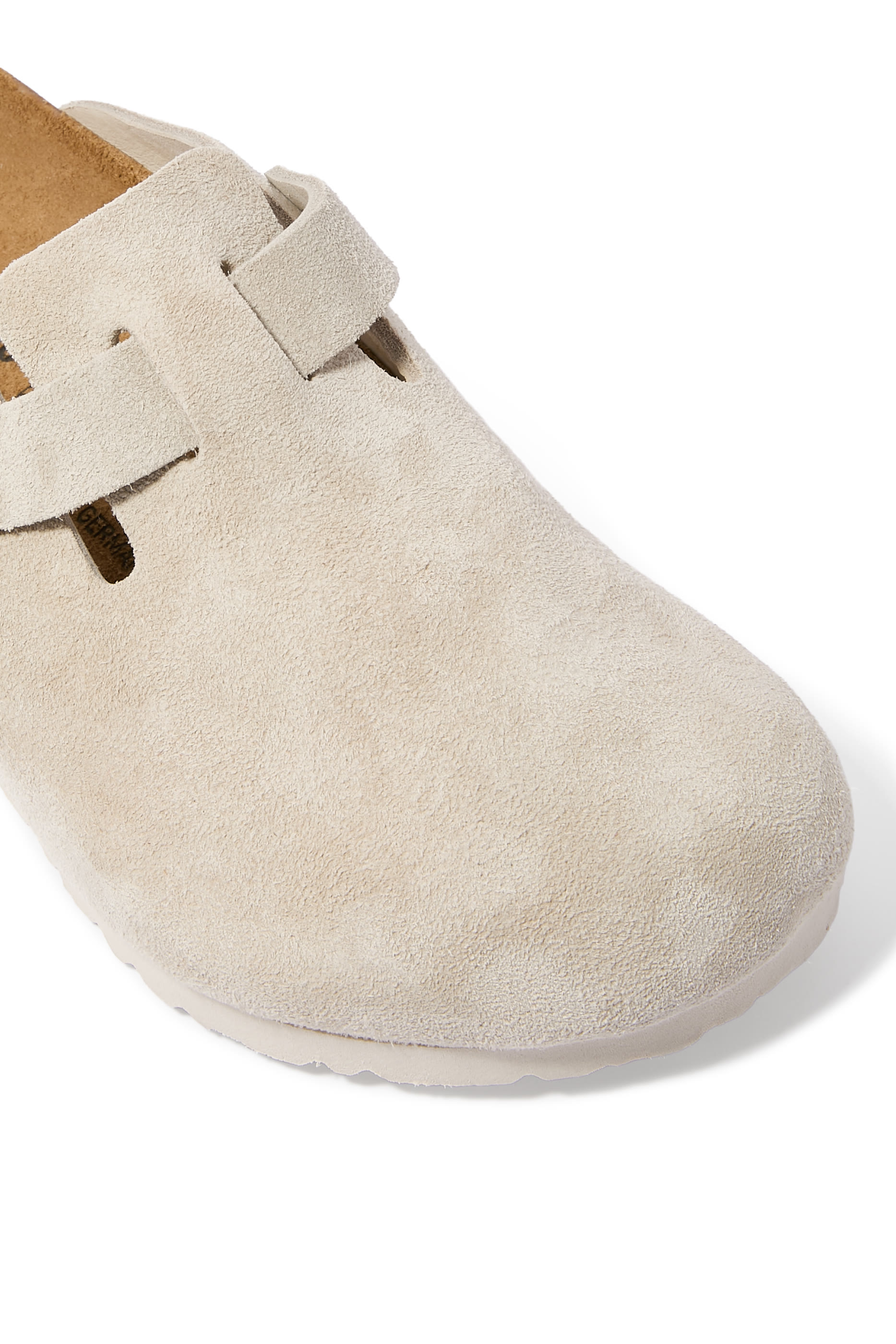 حذاء مفتوح بوسطن