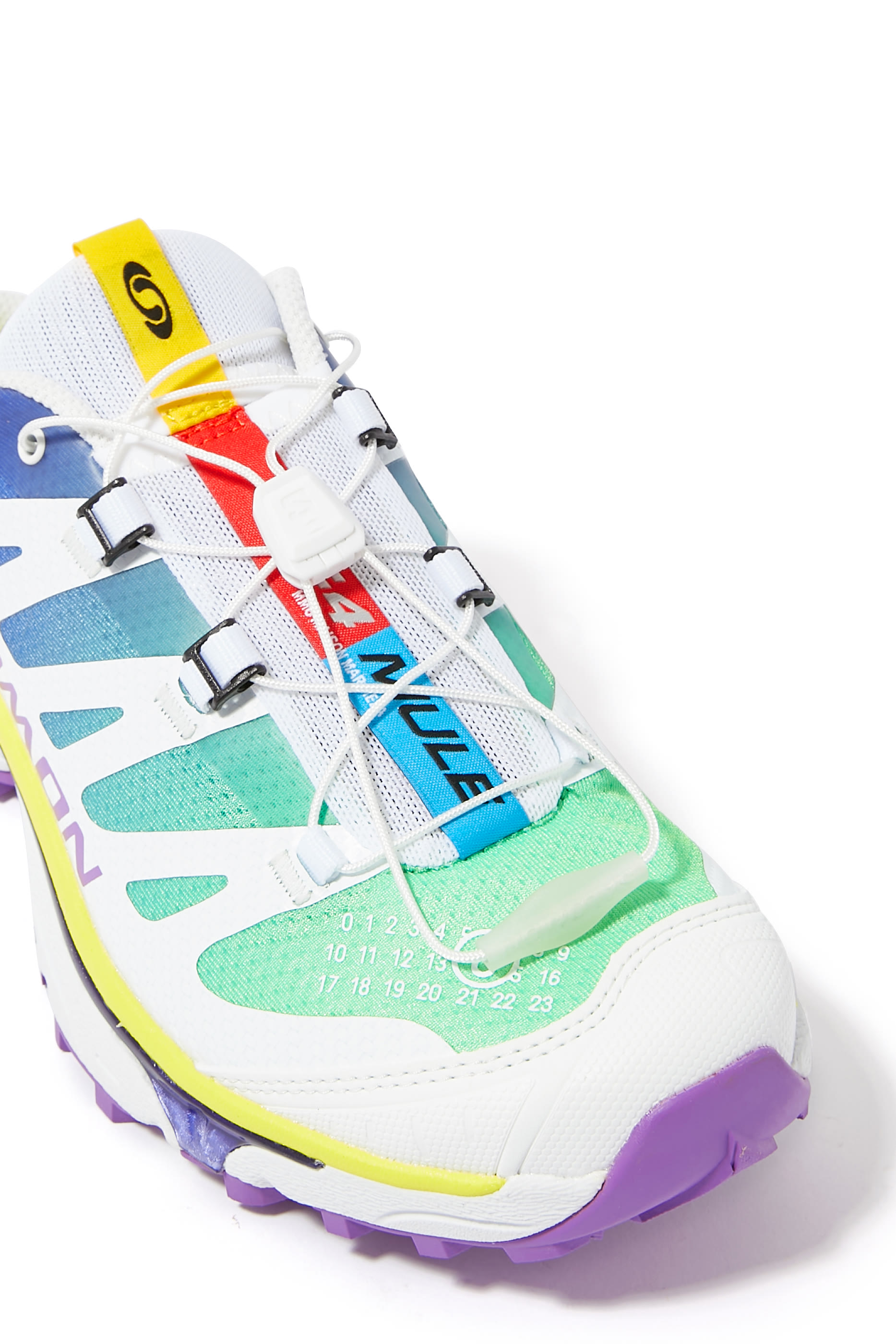 سنيكرز سالومون اكس تي- 4 بكاحل منخفض