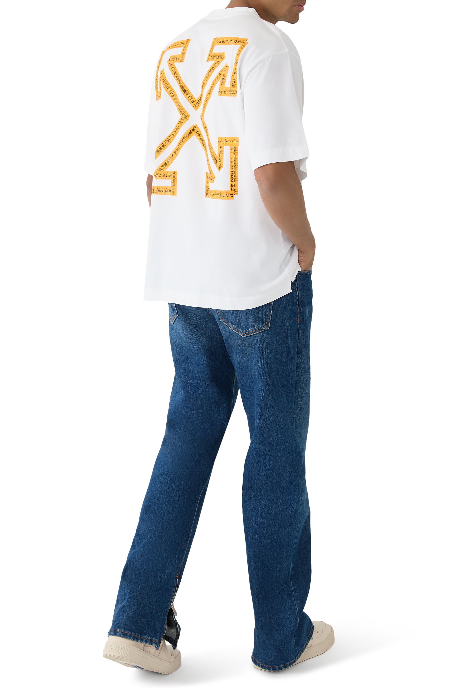 تيشيرت بشعار الماركة