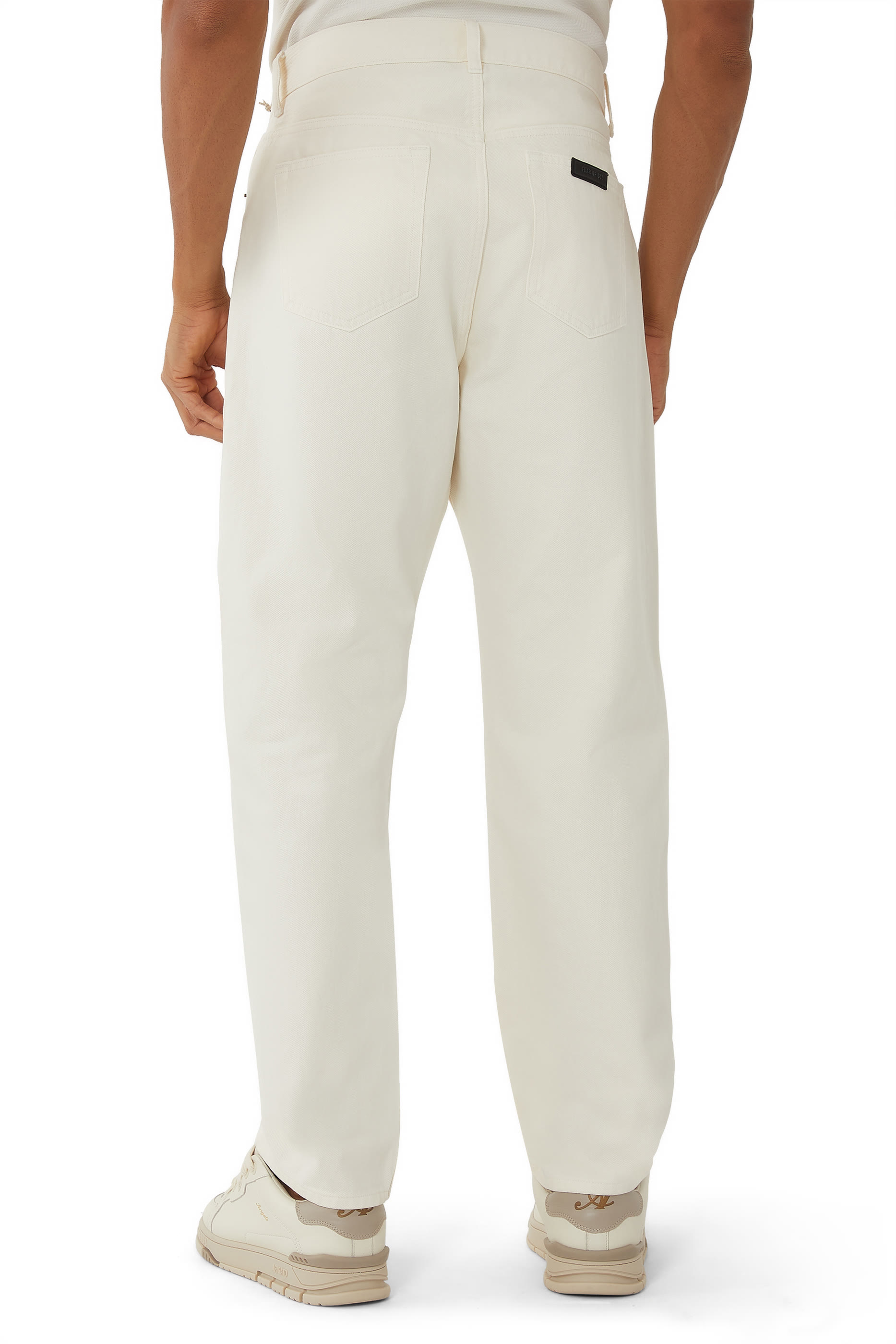 بنطال جينز بخمس جيوب