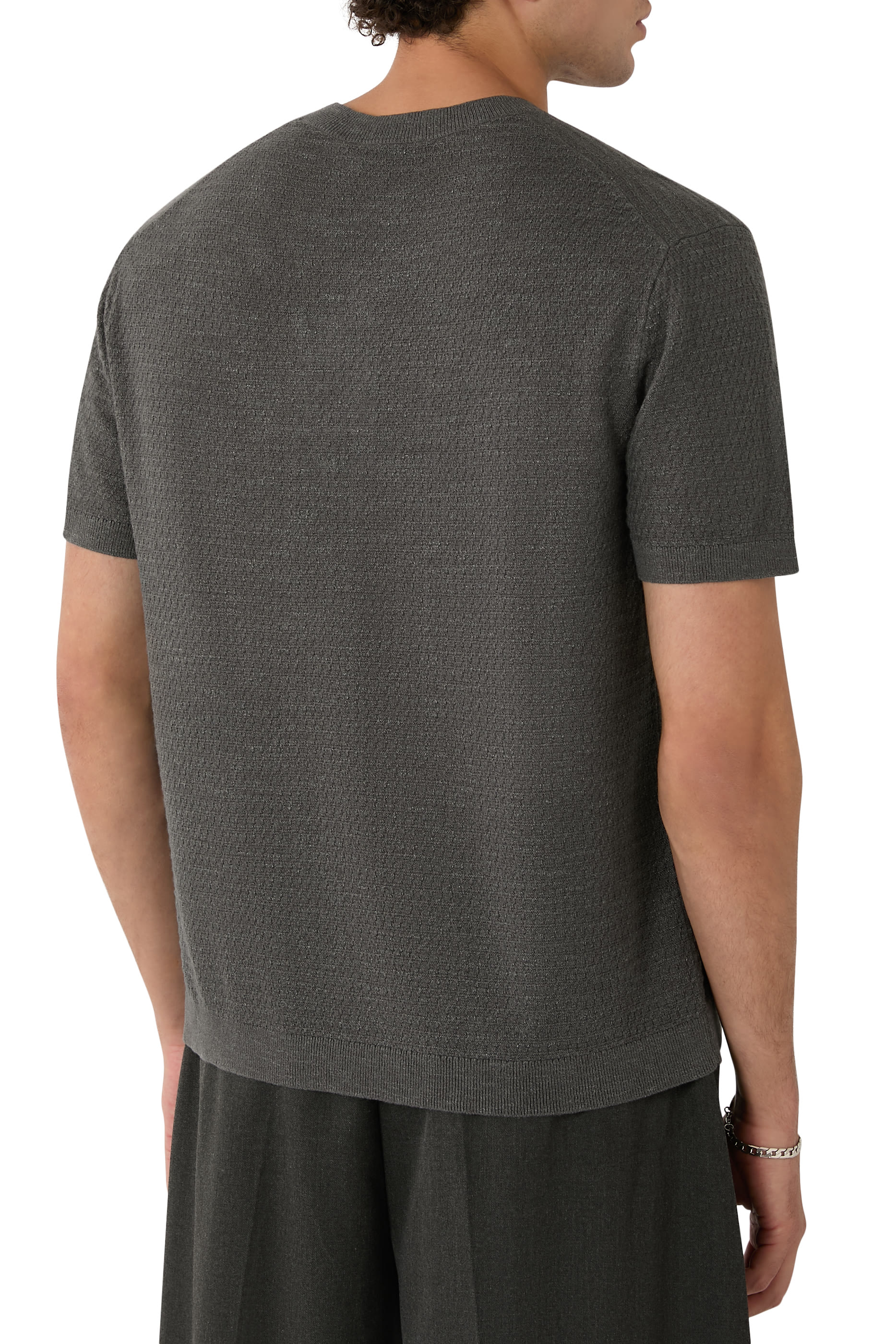 تيشيرت كولبن