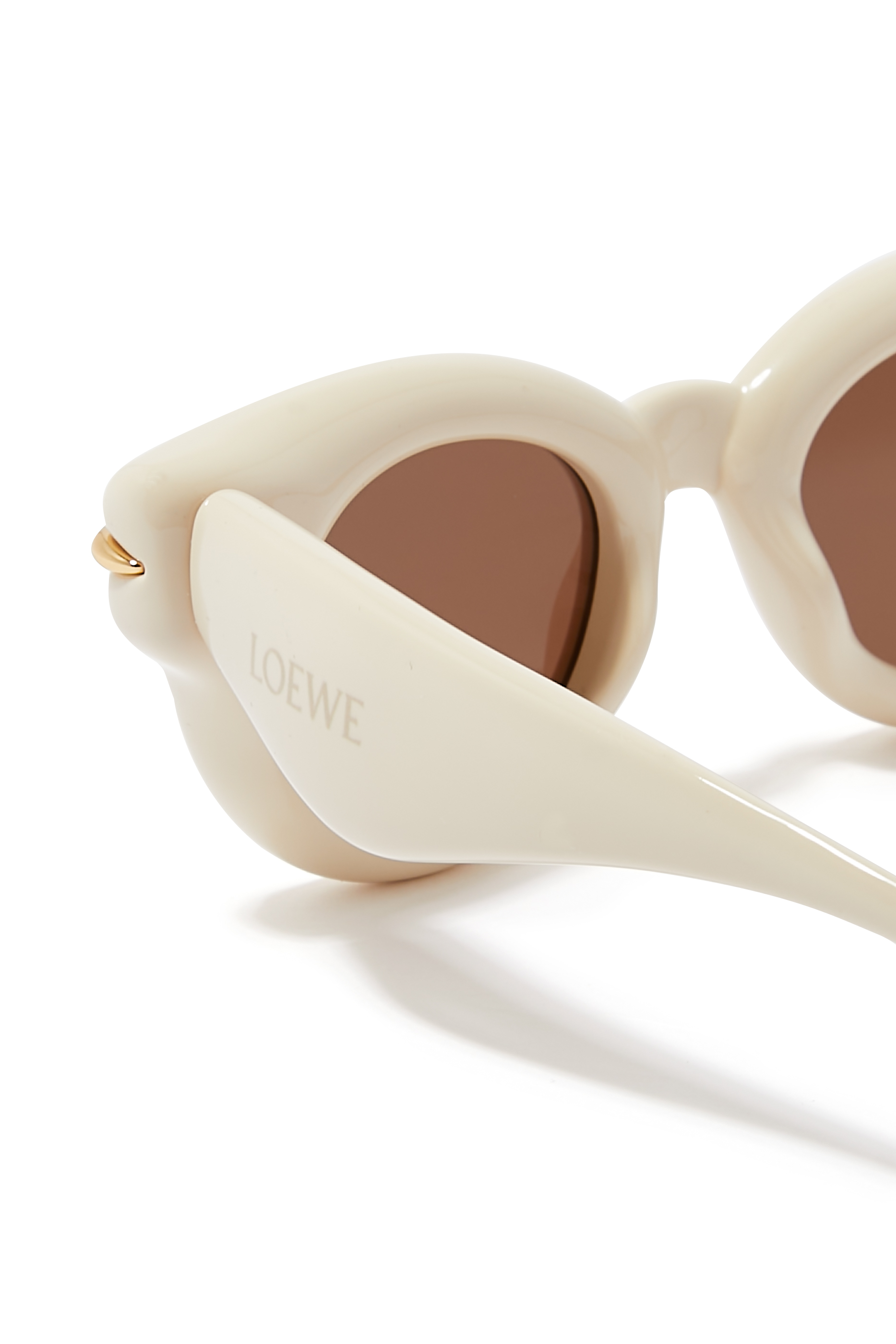 نظارة شمسية بإطار دائري سميك