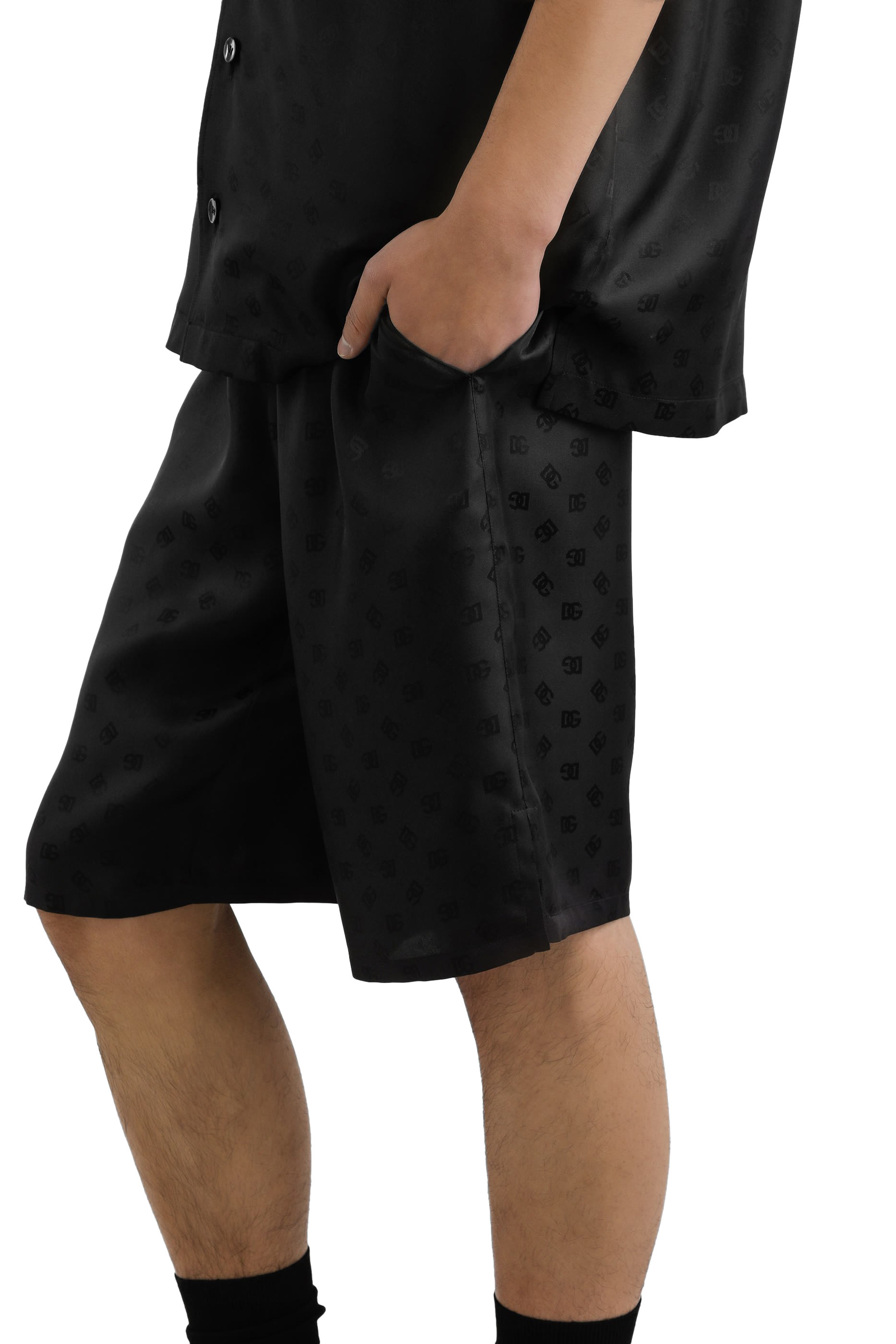 شورت بشعار الماركة جاكار