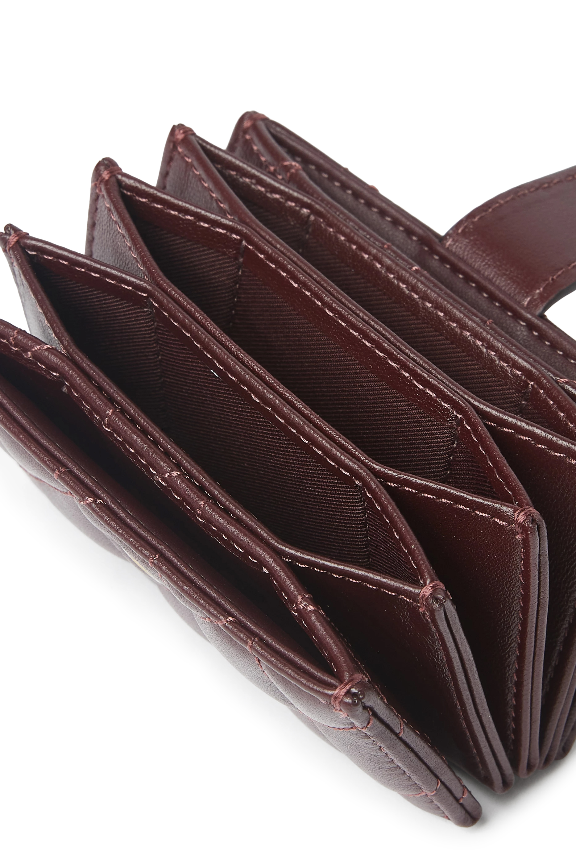 حافظة بطاقات متعددة بتصميم مبطن إسنشال