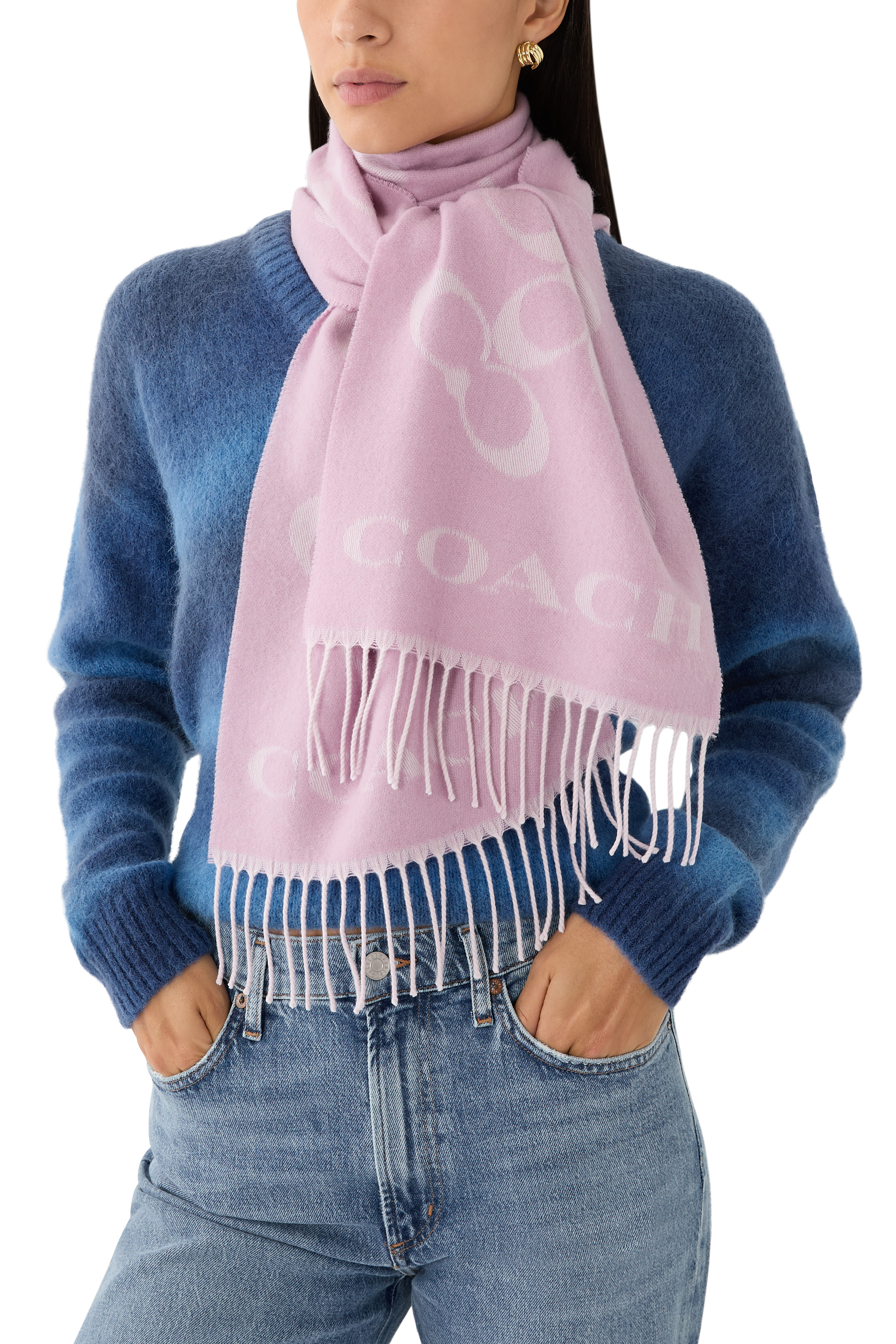 وشاح بشعار حرف الماركة بتصميم مائل