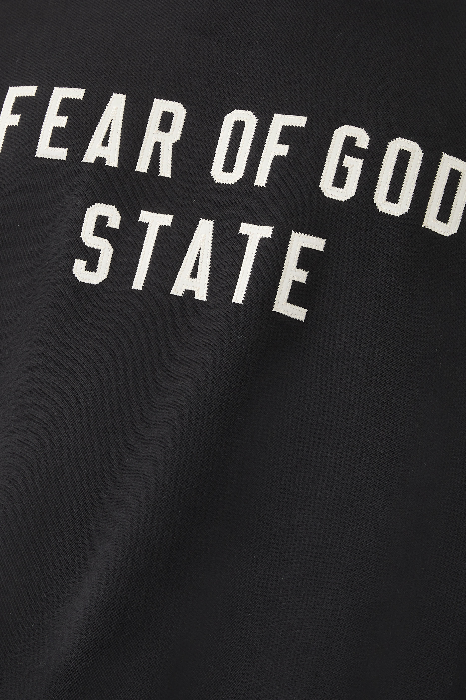 سويت شيرت بياقة ضيقة صوف ثقيل