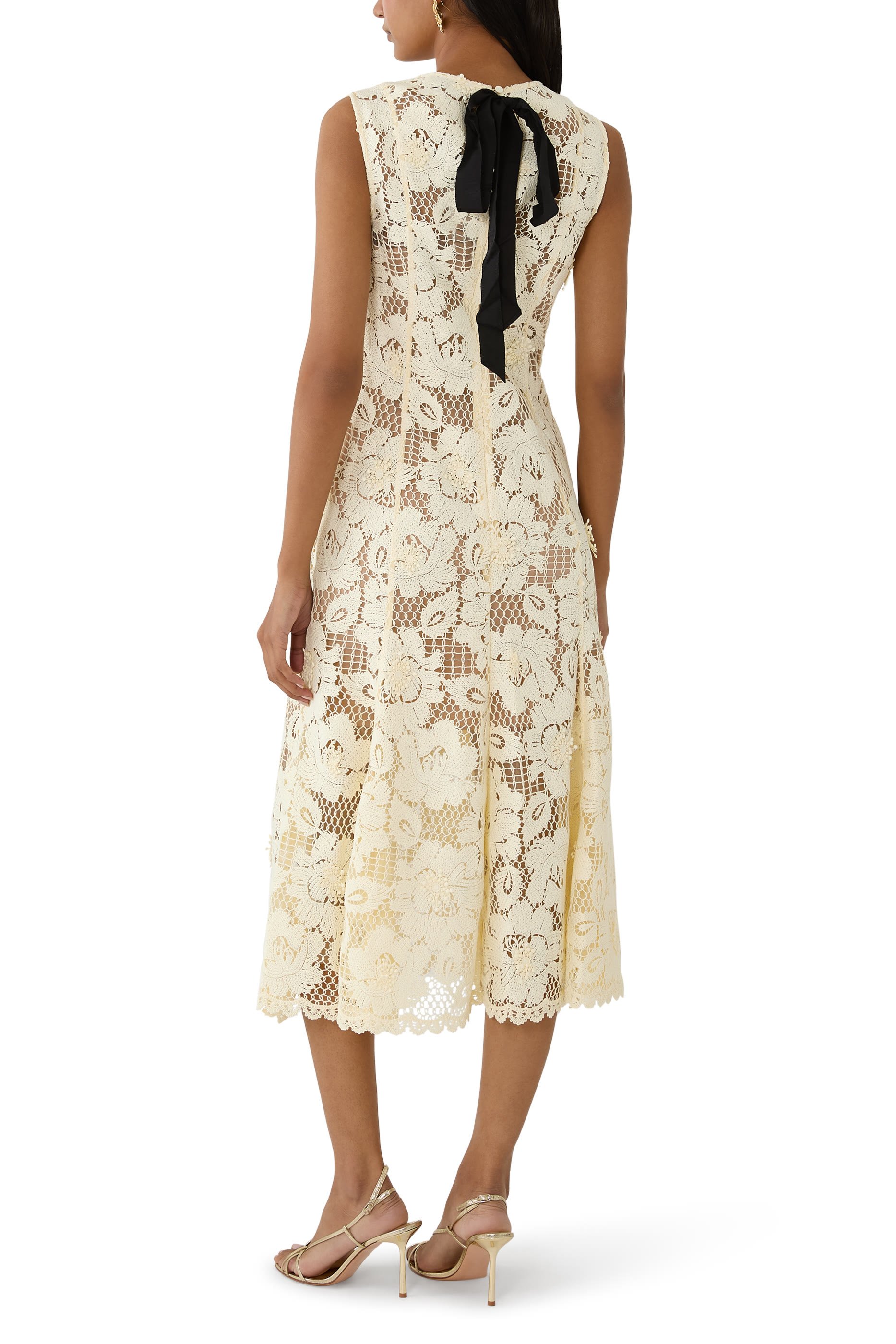 فستان متوسط الطول كروشيه دانتيل