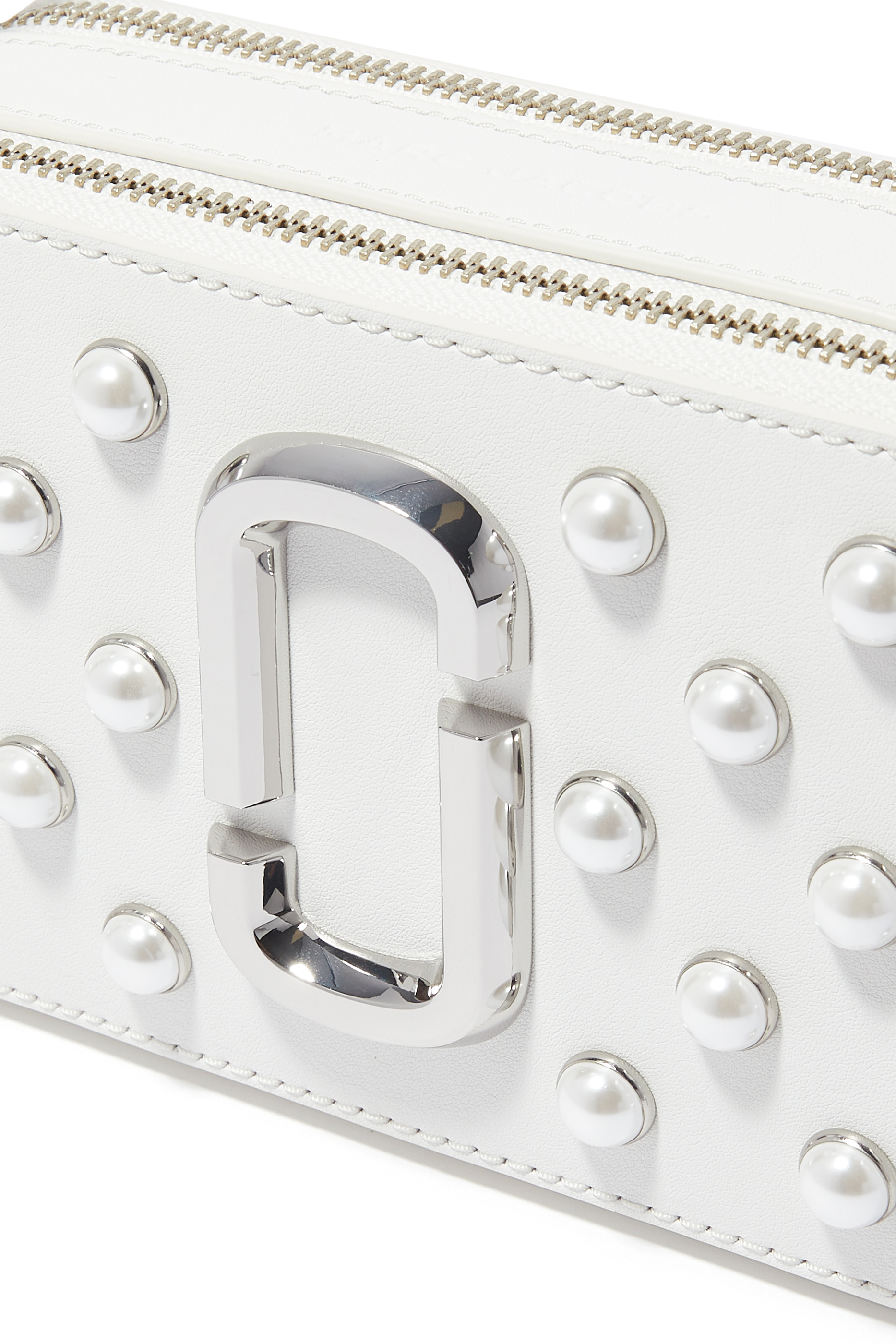 حقيبة سناب شوت مزينة باللؤلؤ