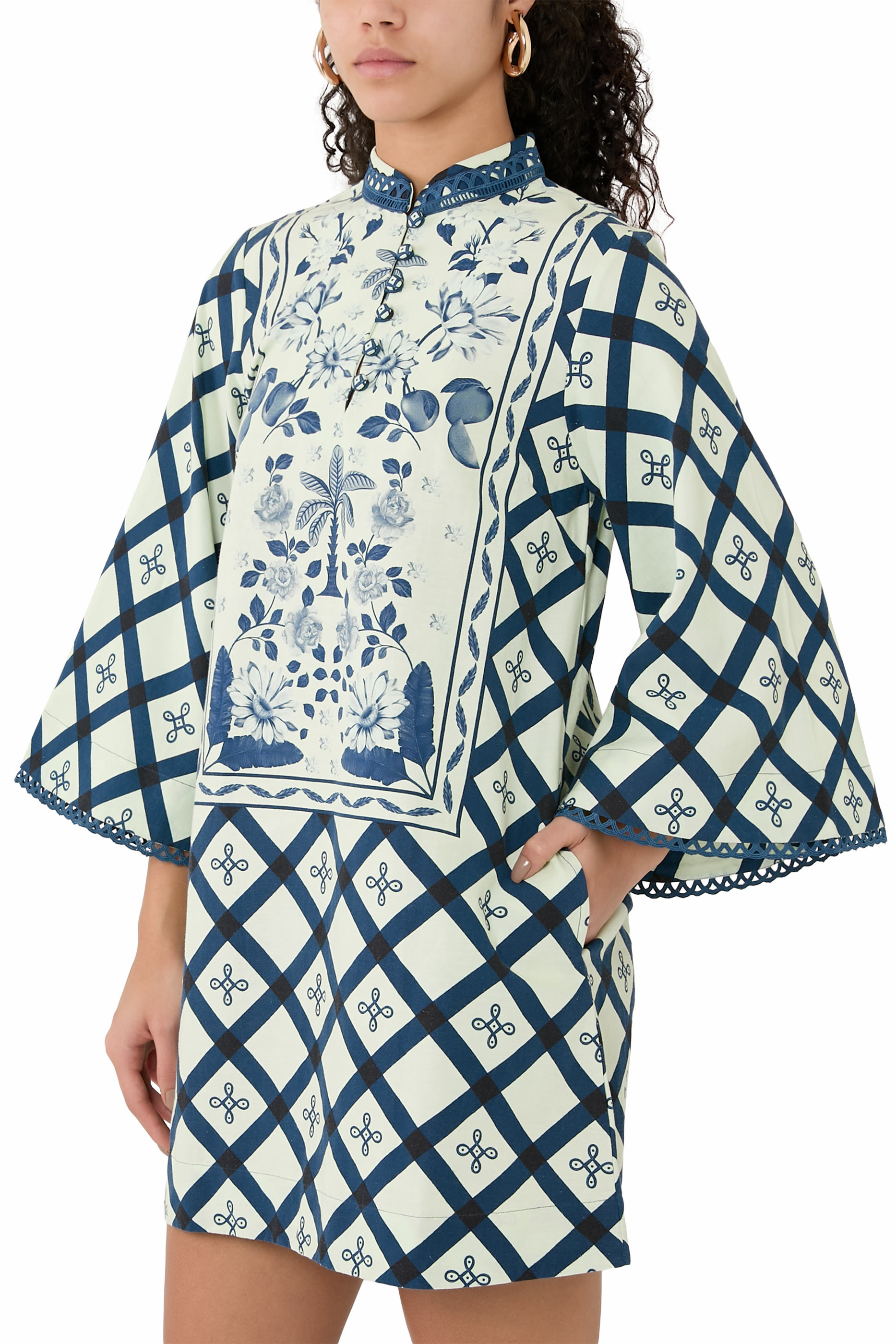 فستان قصير بنمط قفطان