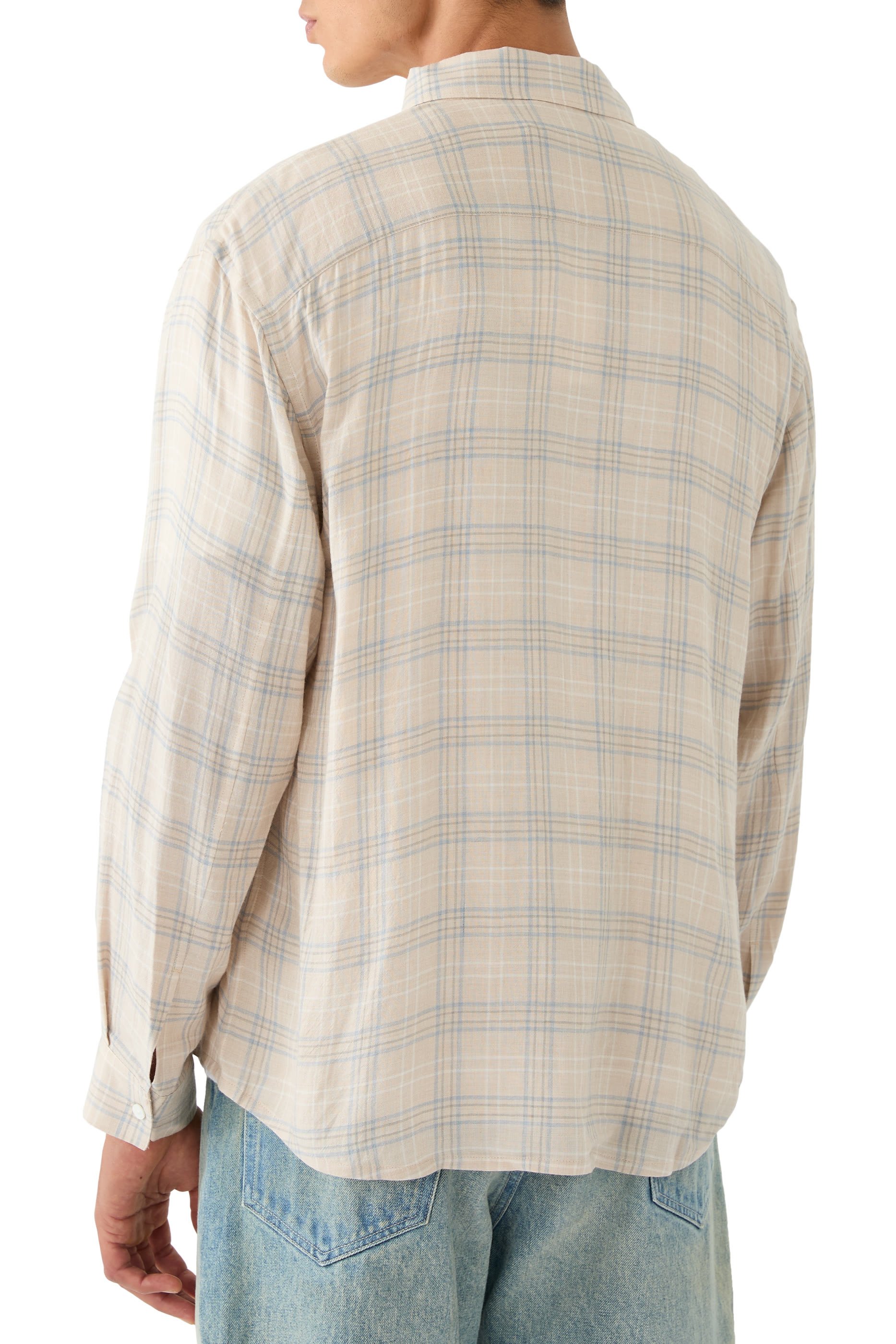 قميص بنقشة مربعات