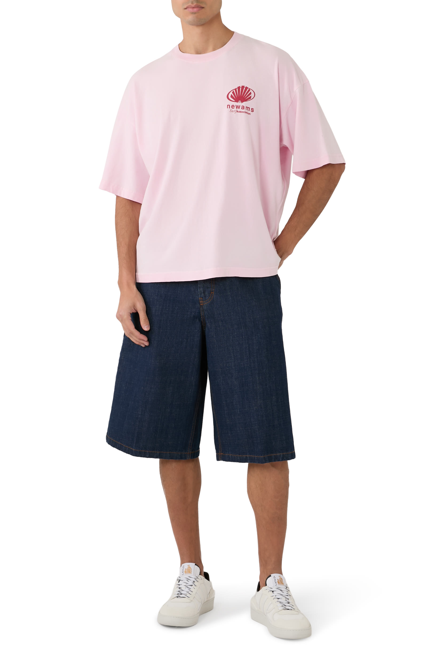 تيشيرت بشعار الماركة