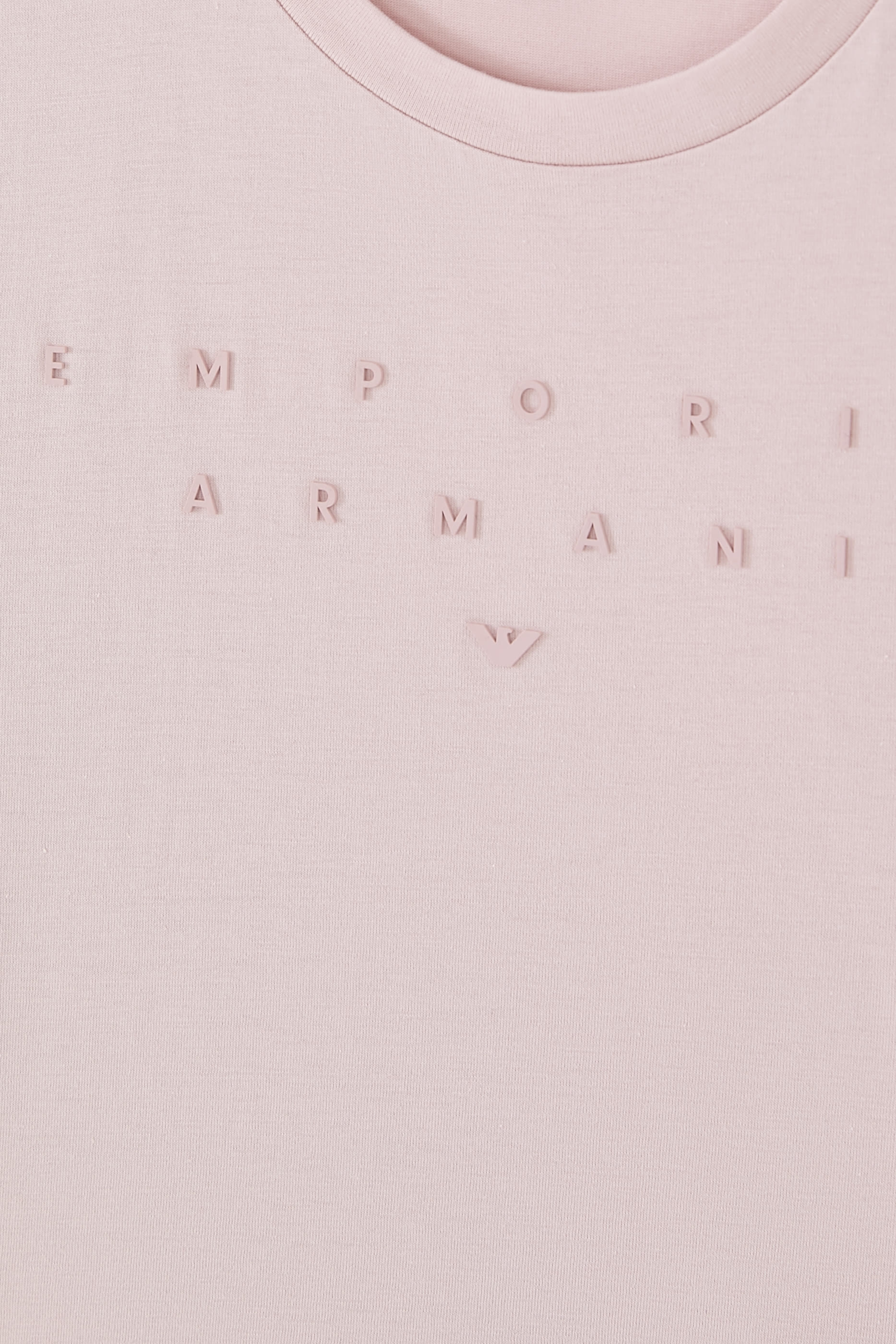 تيشيرت بشعار الماركة للأطفال