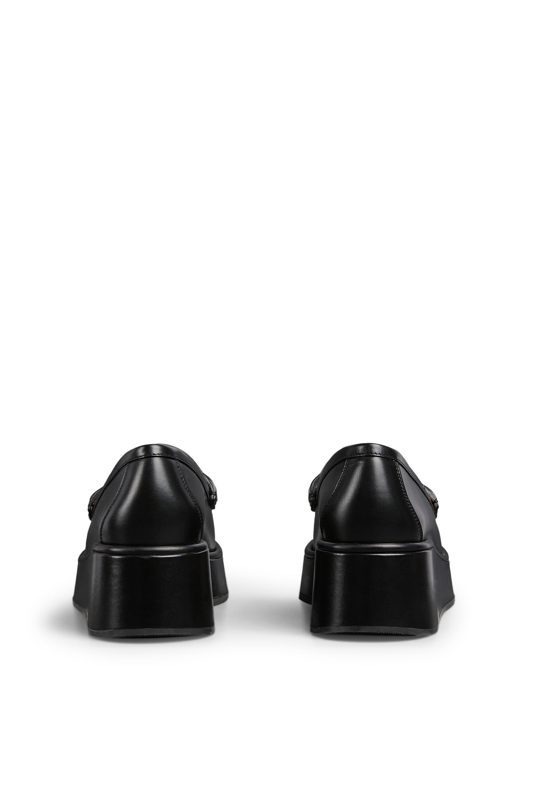 حذاء سهل الارتداء بكعب ويدج وحلية لجام الحصان