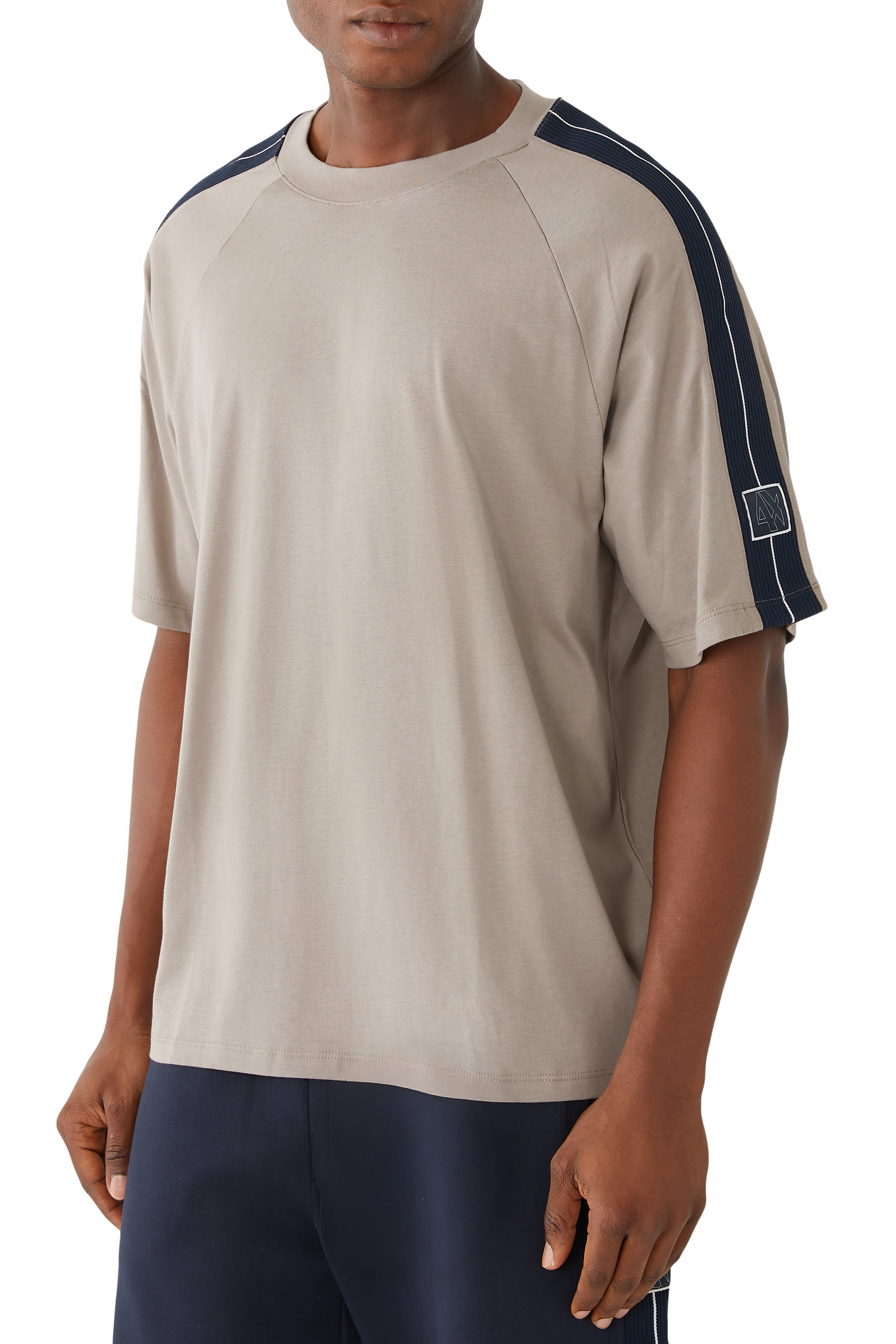 تيشيرت جيمنازيوم بياقة ضيقة