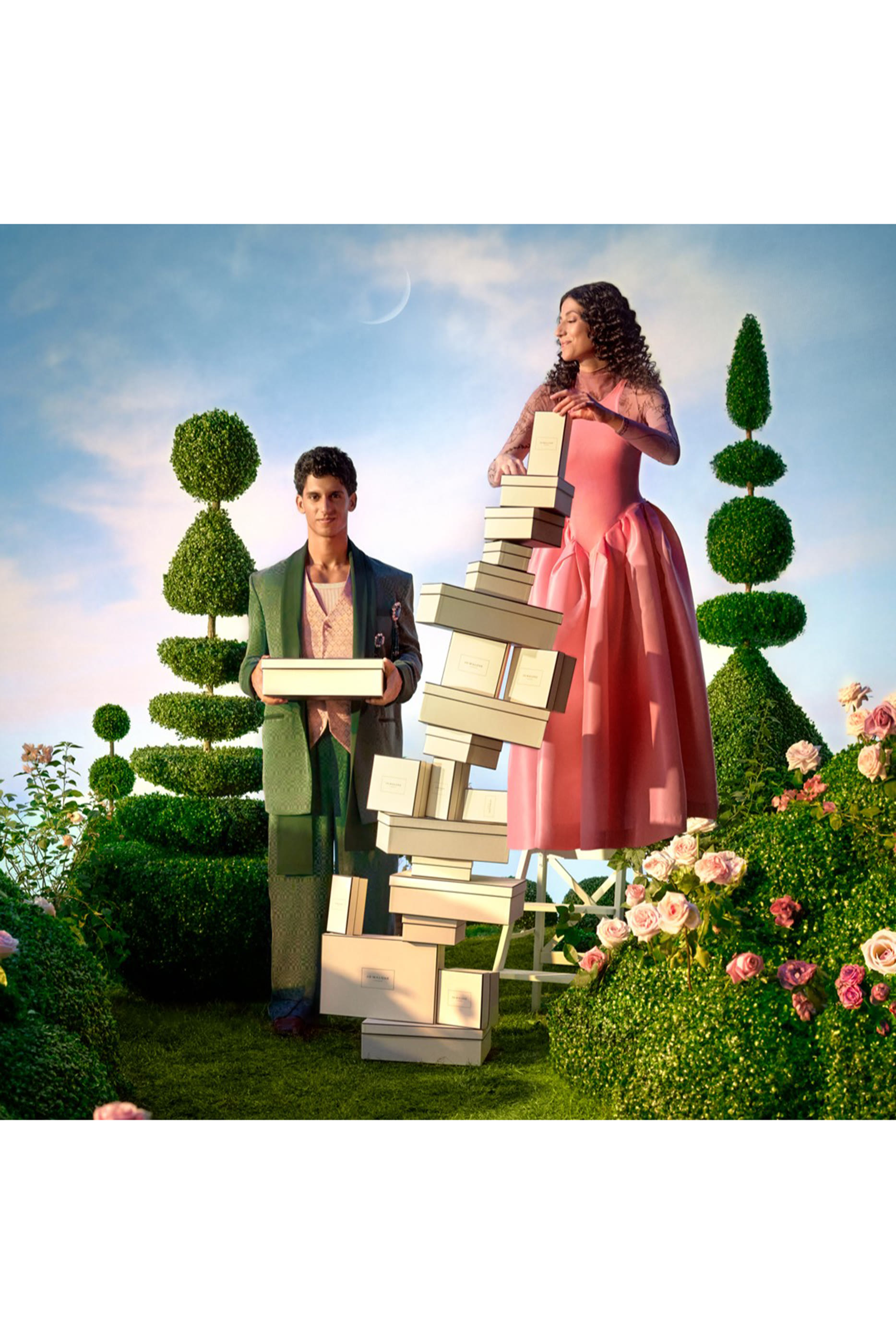 كولونيا مركز برونز وود اند ليذر