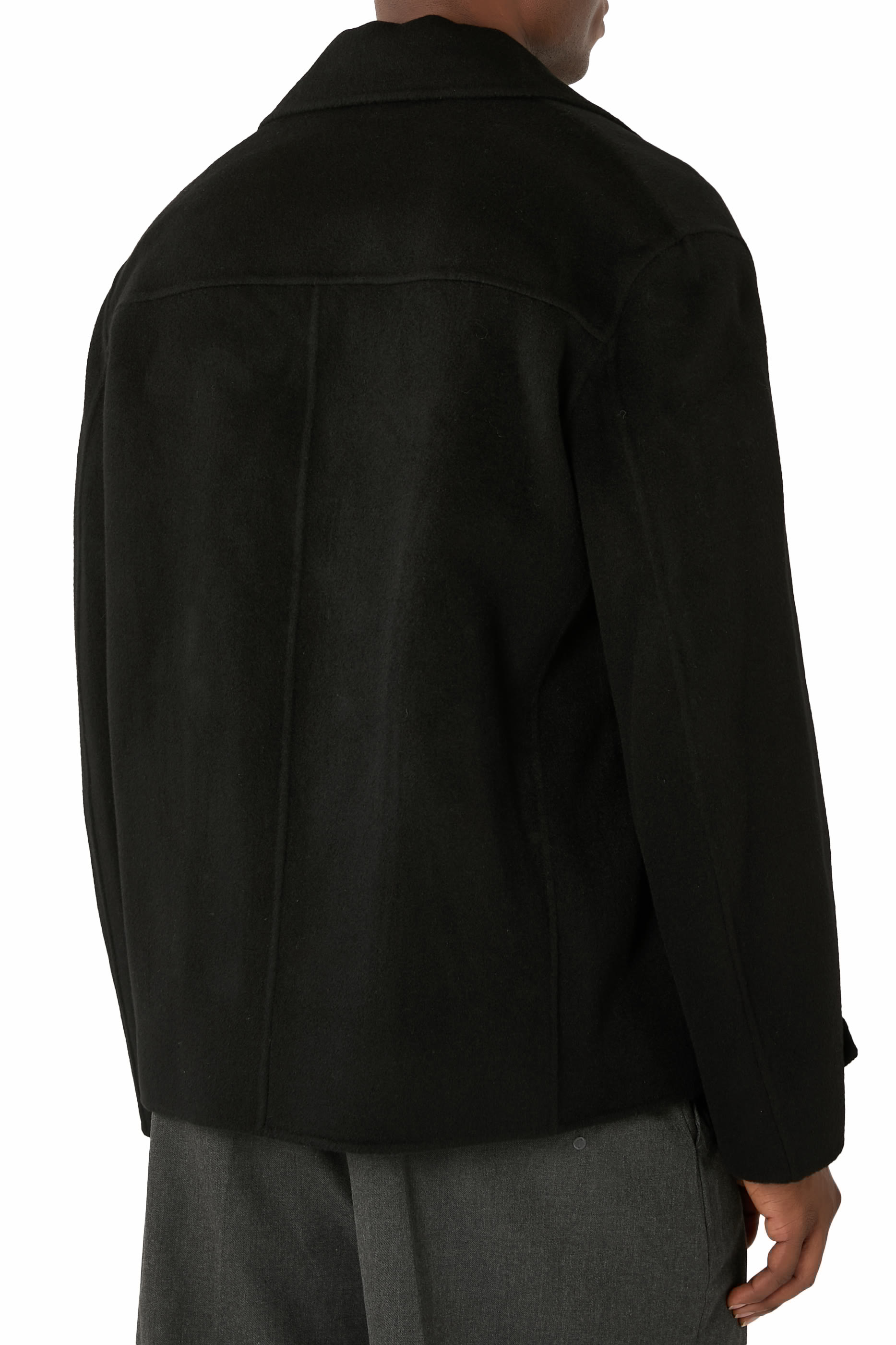 جاكيت بشعار الماركة بغصني أوراق الغار صوف