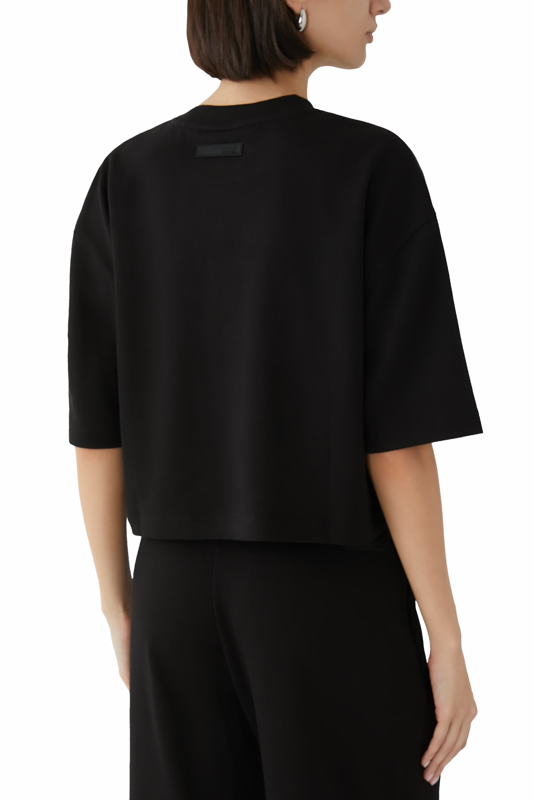 تيشيرت قصير  بشعار الماركة