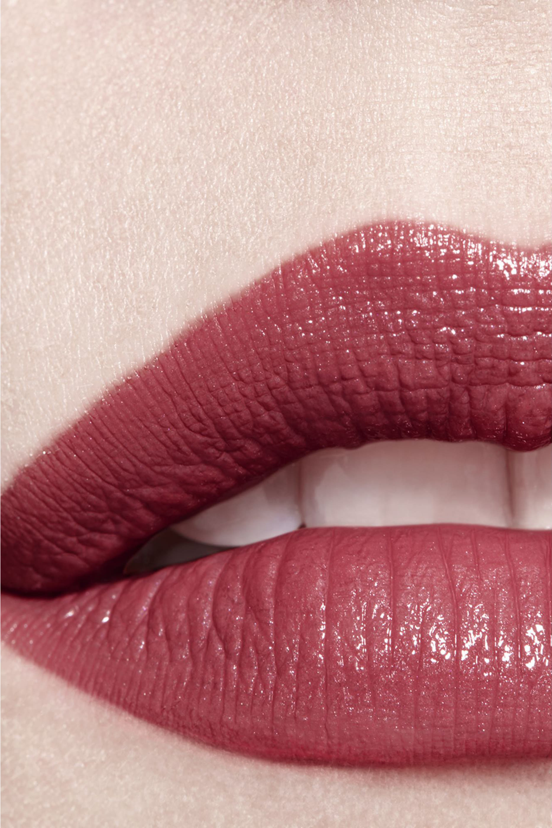 أحمر شفاه لامع Rouge Coco يدوم طويلا