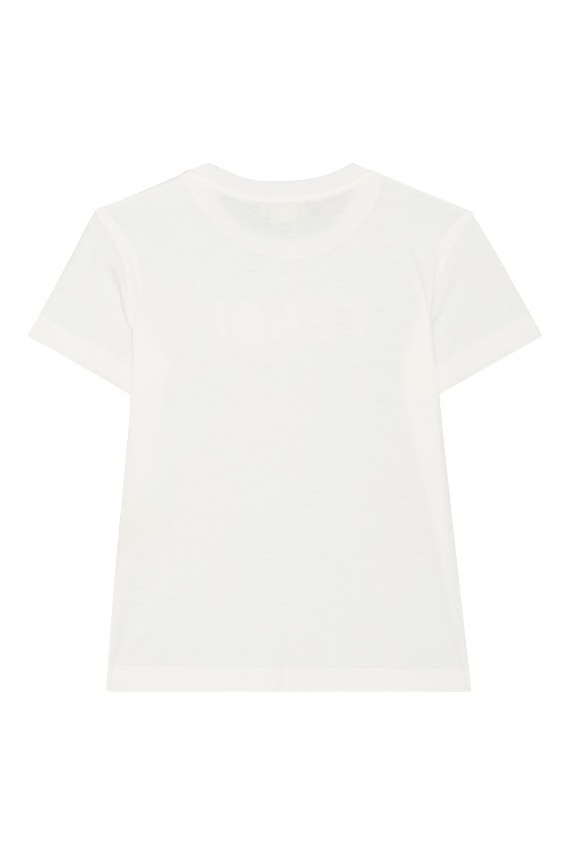 تيشيرت بشعار الماركة للأطفال