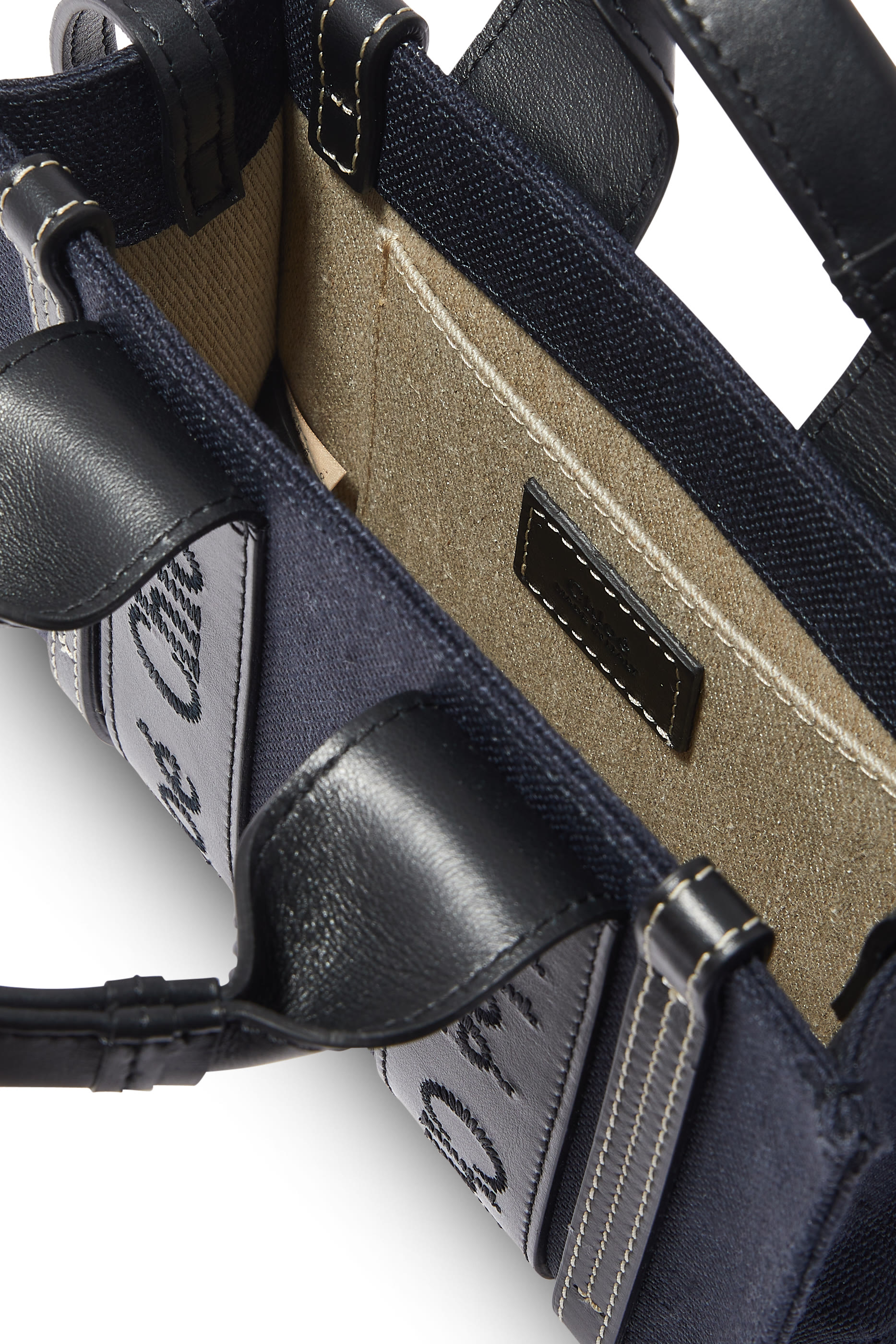 حقيبة يد وودي صغيرة