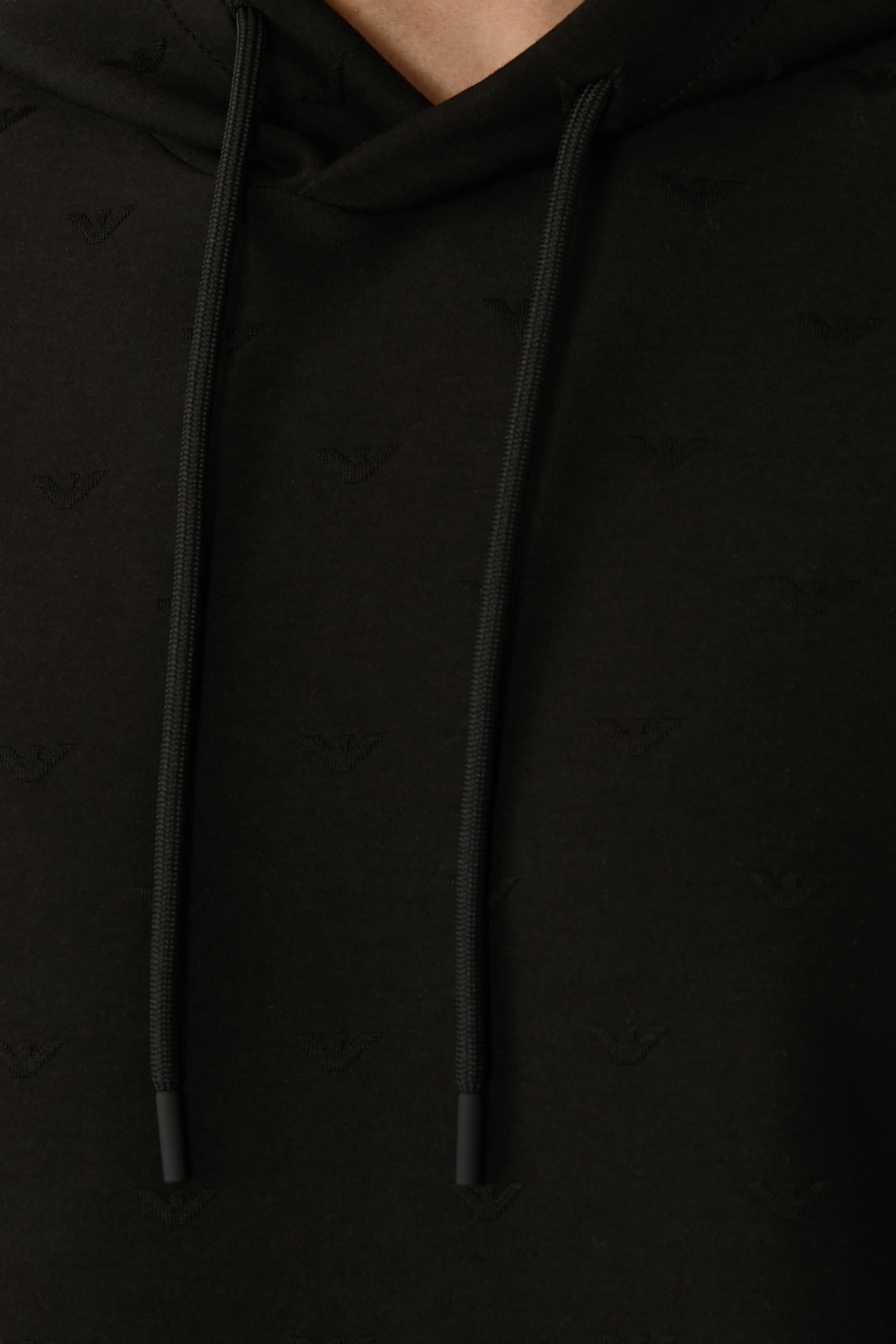 هودي مزين بشعار الماركة ليوسيل مختلط