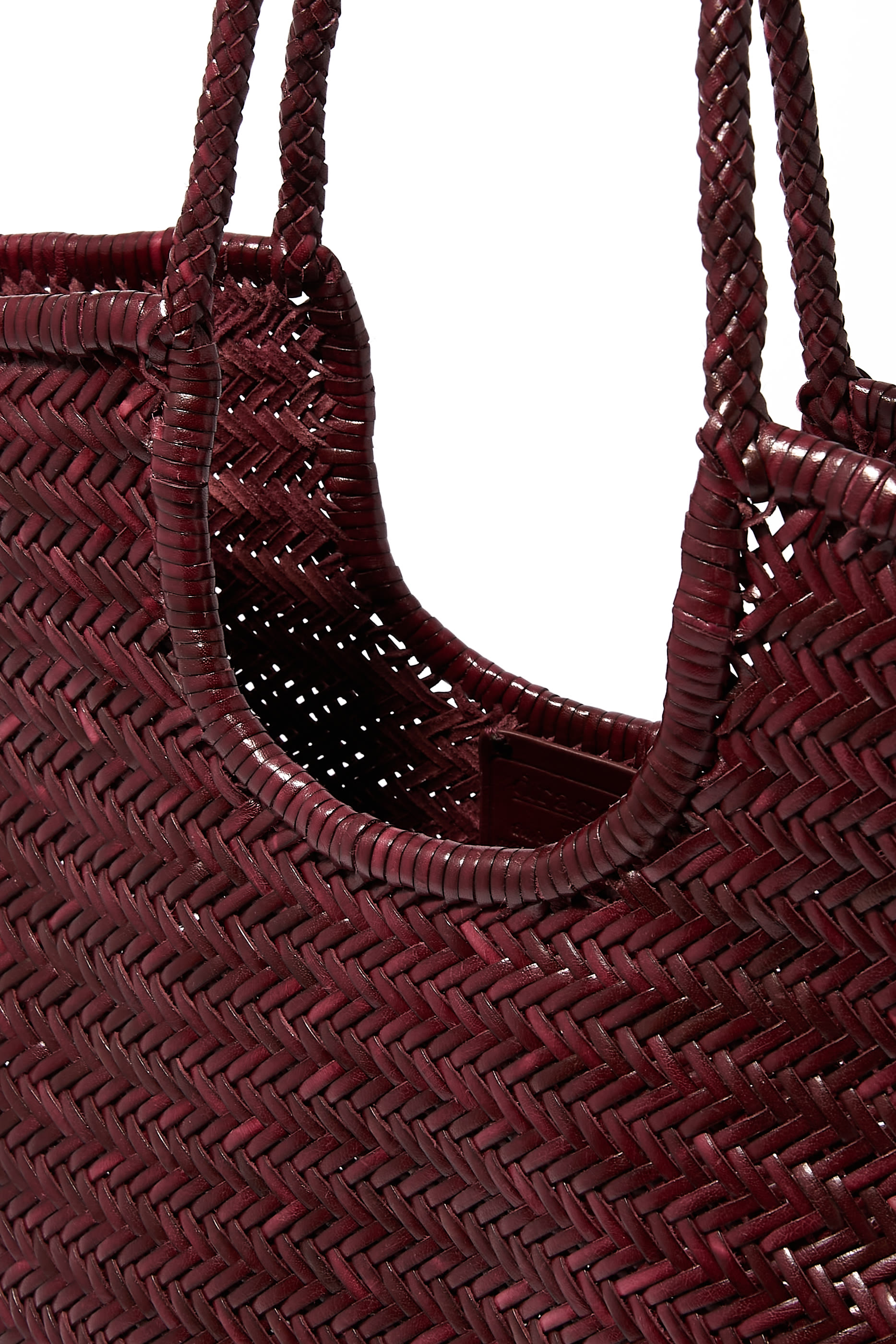 حقيبة يد ان اس تريبل جامب بتصميم مجدول