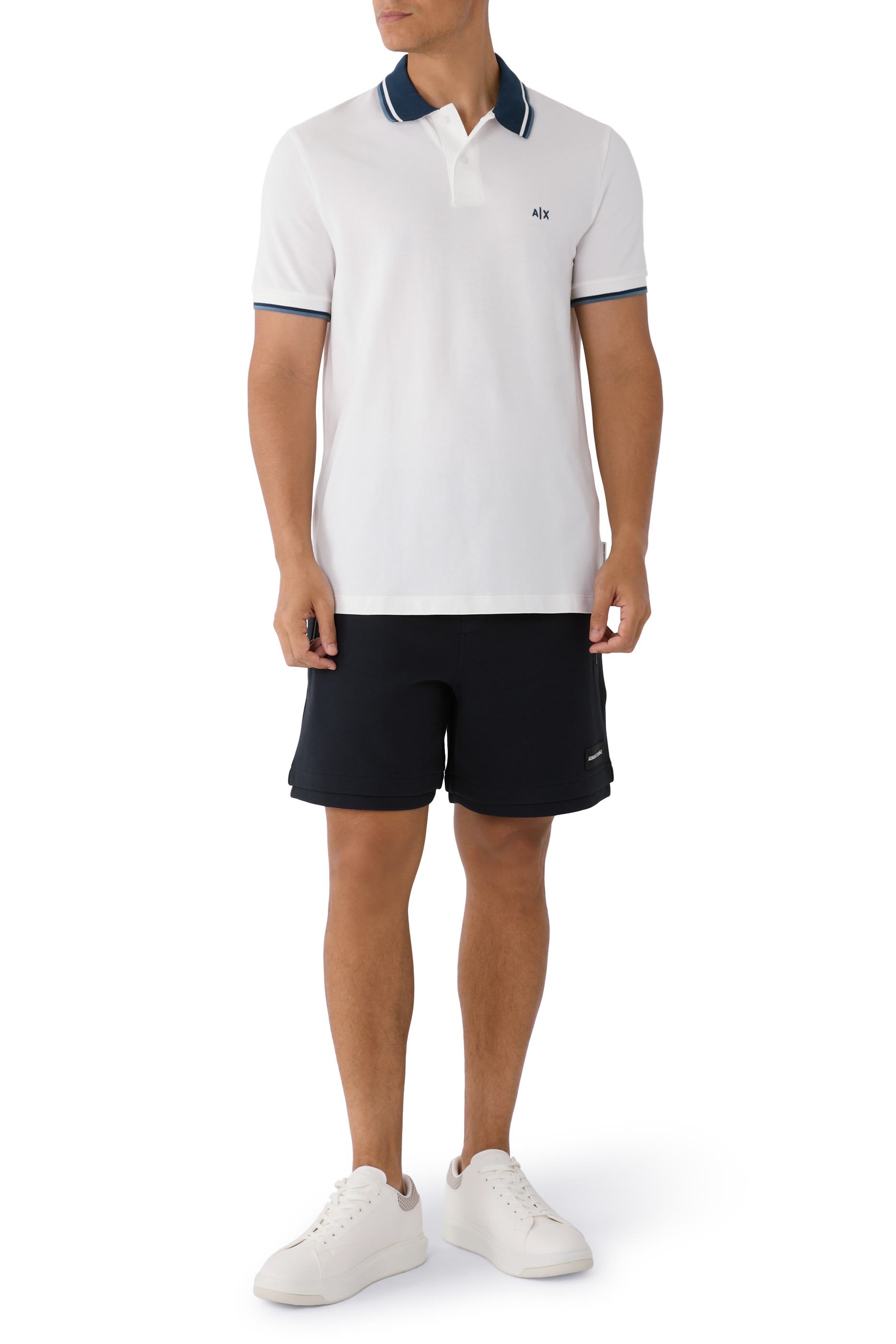 قميص بولو بشعار الماركة