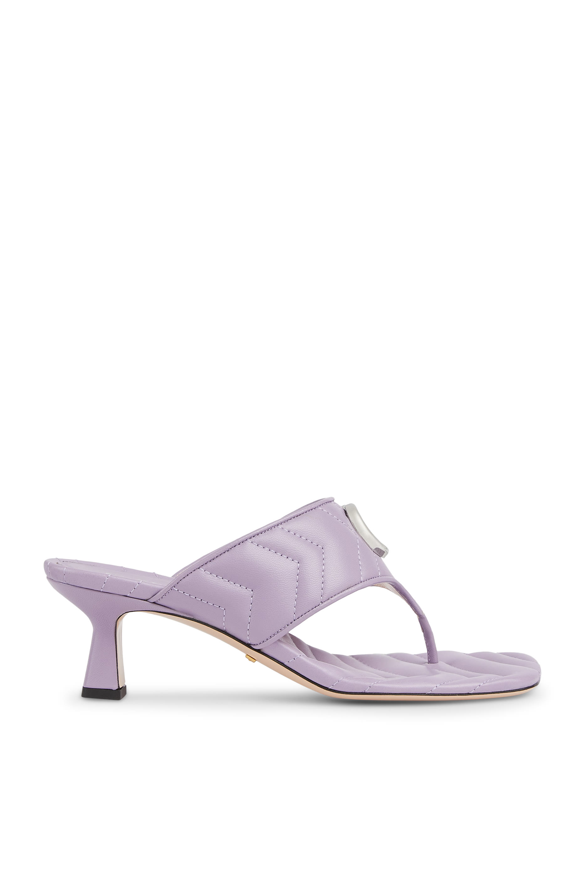 صندل 55 بتصميم ثونغ بشعار حرفي الماركة جلد