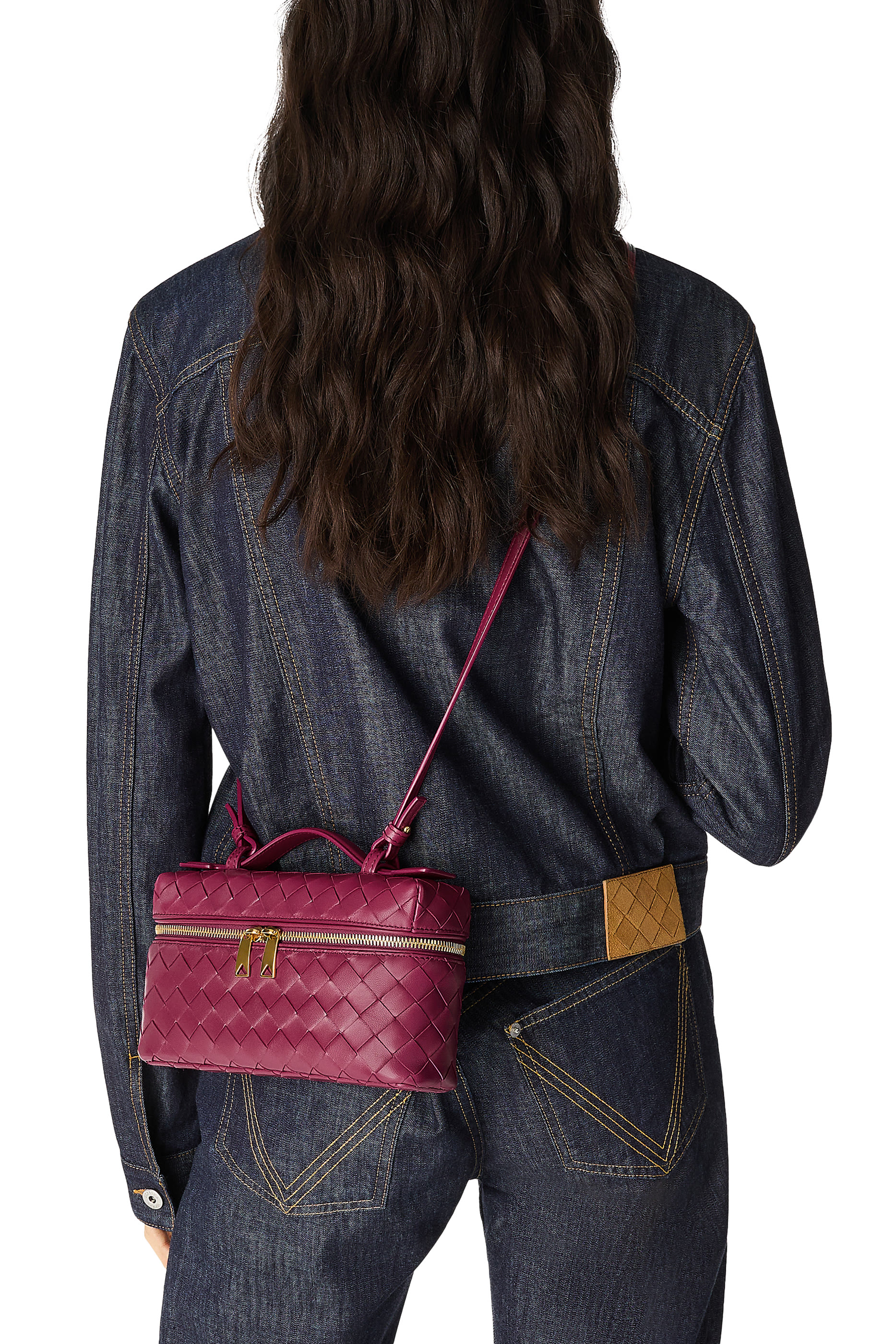 حقيبة مستحضرات تجميل بحمالة