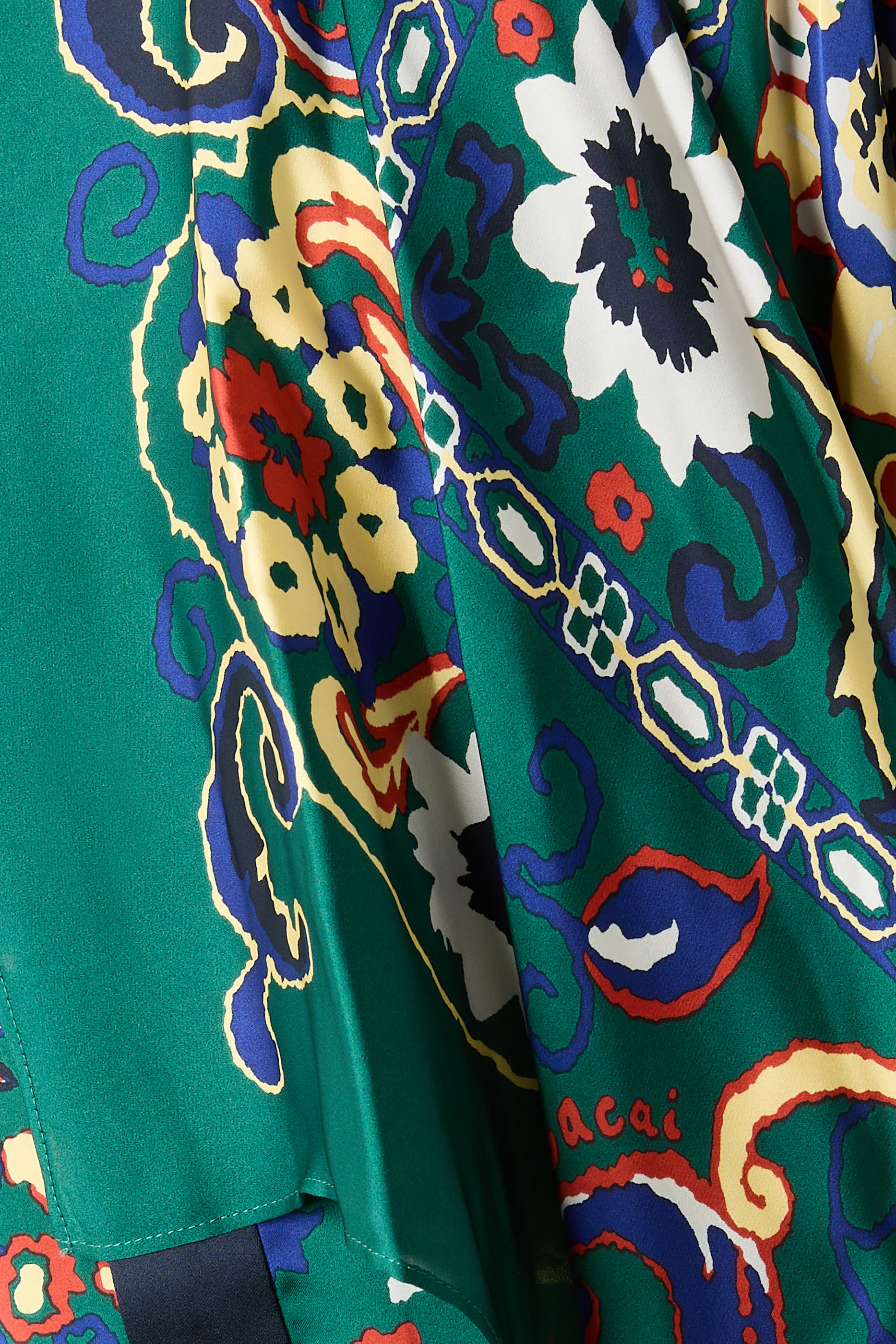 فستان بنقشة أزهار 