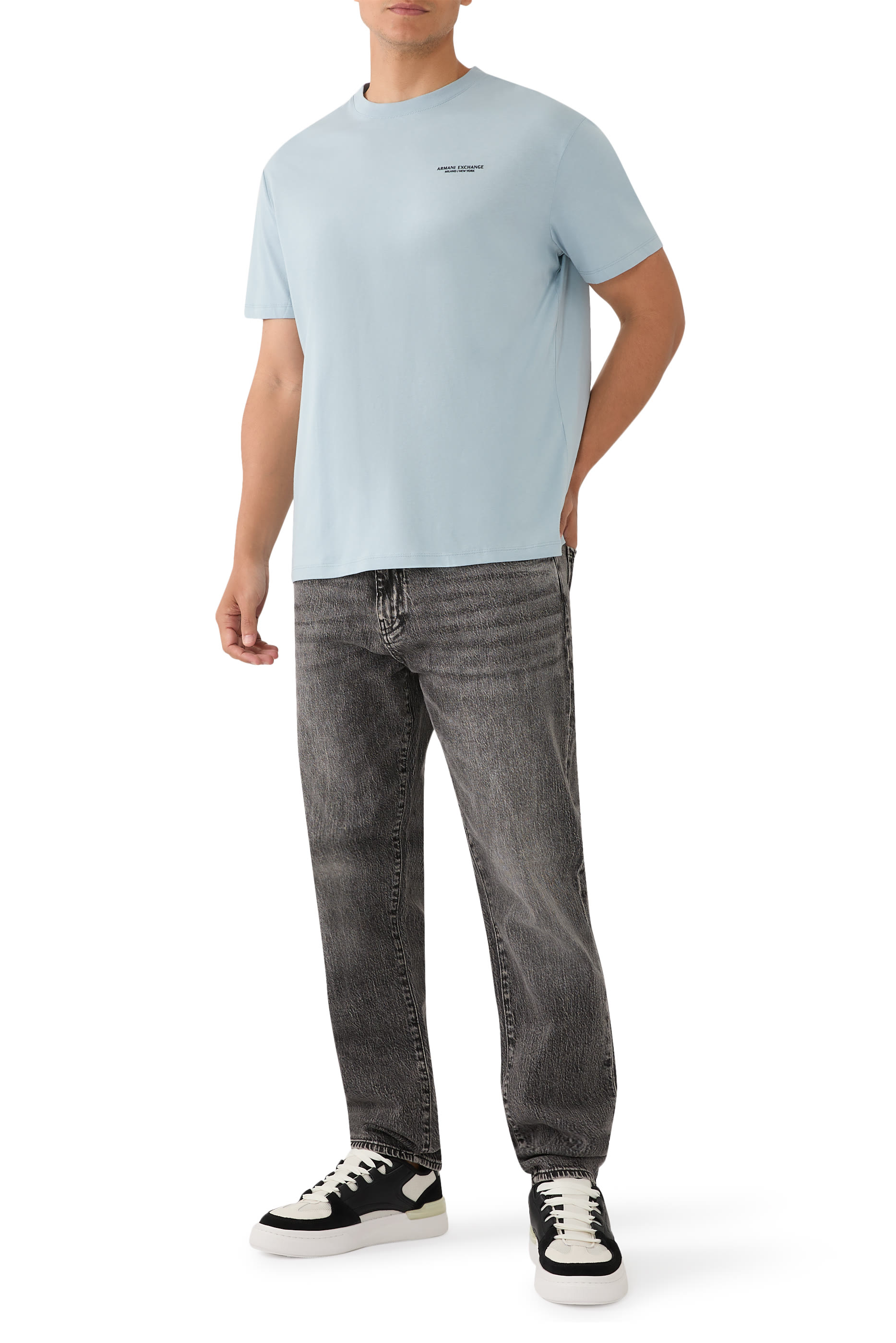 تيشيرت بشعار الماركة