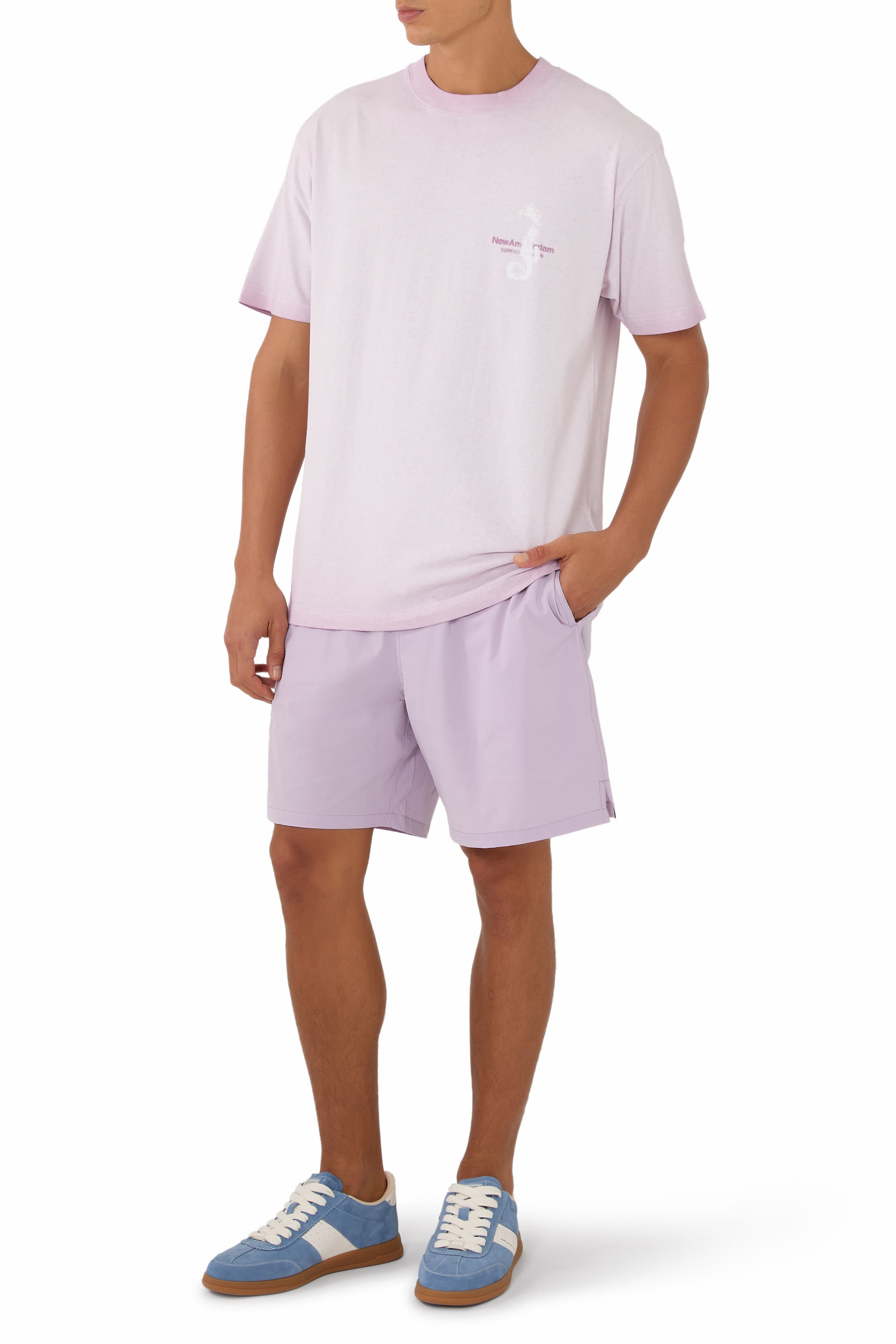 شورت سباحة بشعار الماركة 