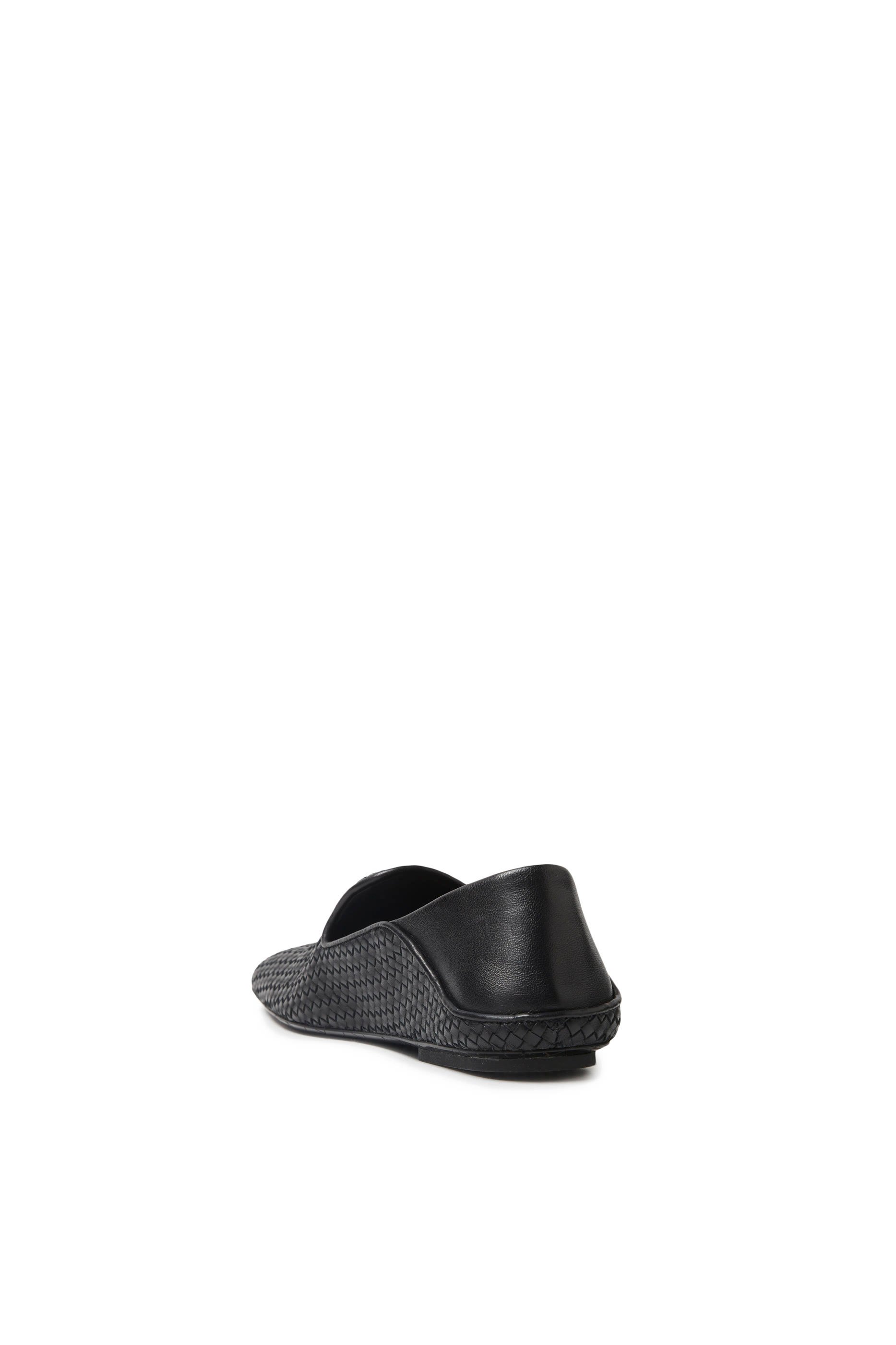 حذاء خفيف أدامو